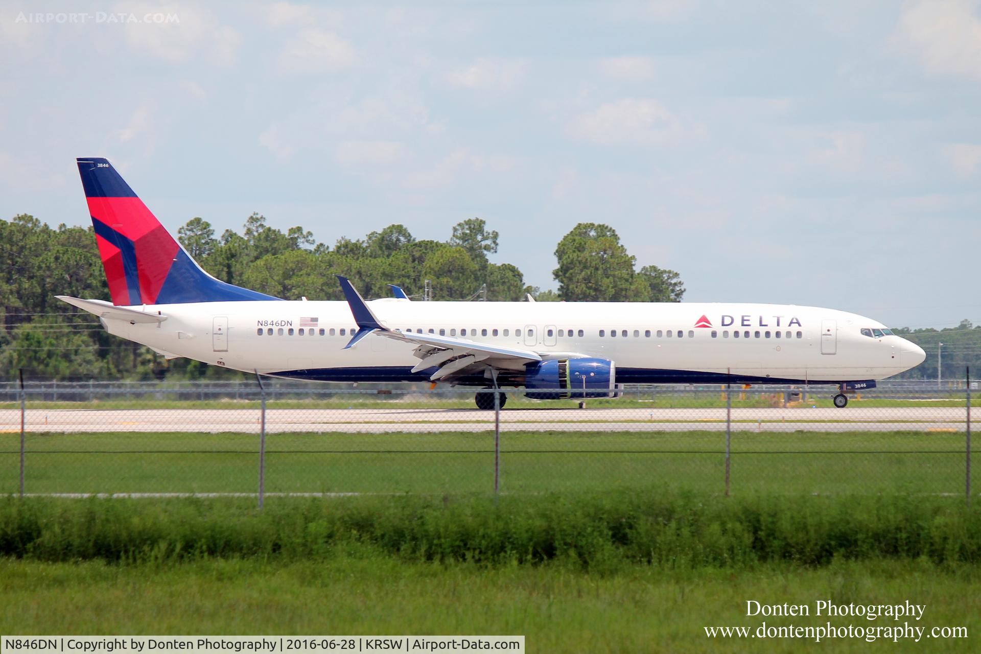 N846DN, 2015 Boeing 737-932/ER C/N 31957, Delta Flight 2447 (N846DN) arrives at Southwest Florida International Airport following flight from Minneapolis/St Paul International Airport