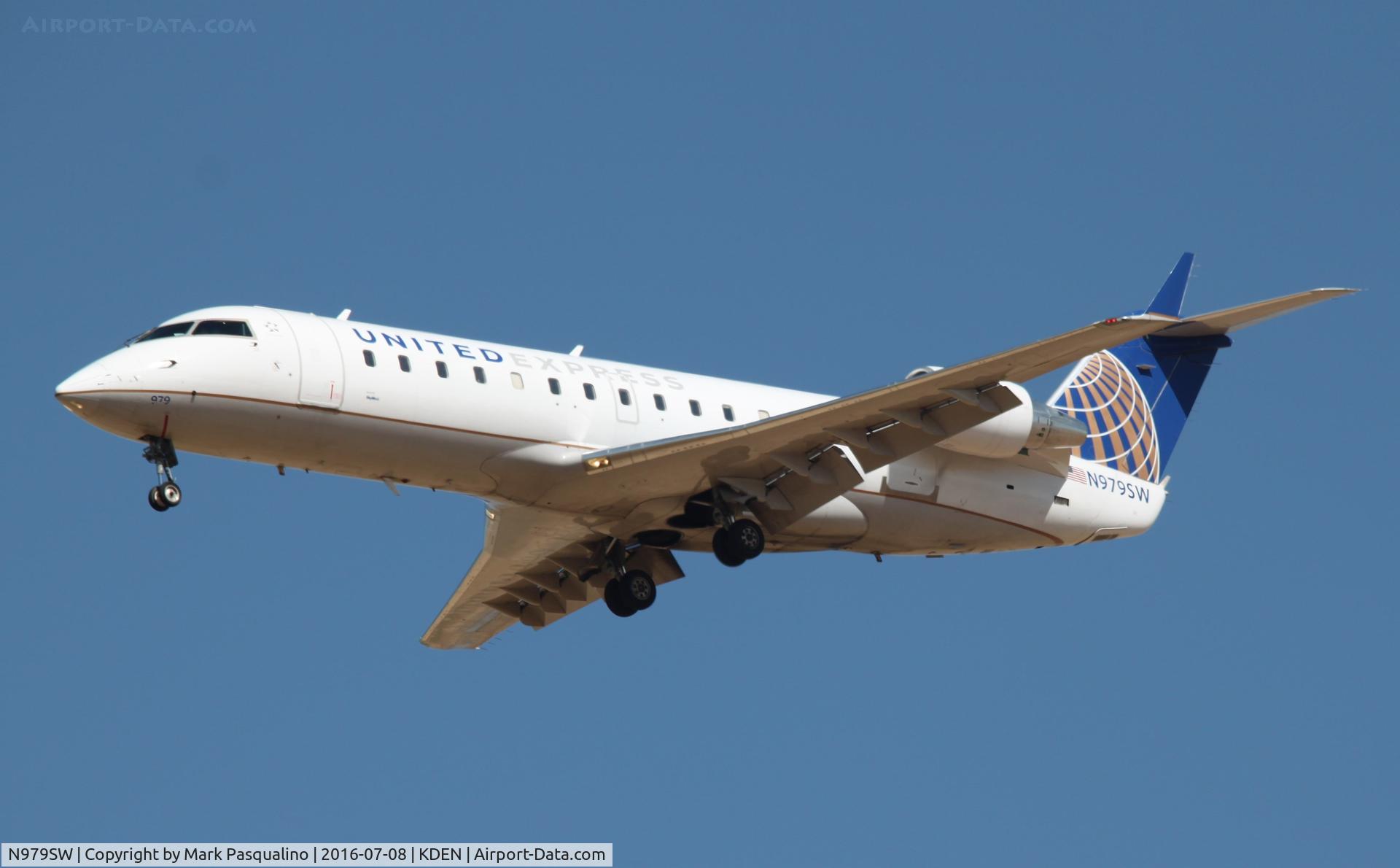N979SW, 2004 Bombardier CRJ-200ER (CL-600-2B19) C/N 7954, CL-600-2B19