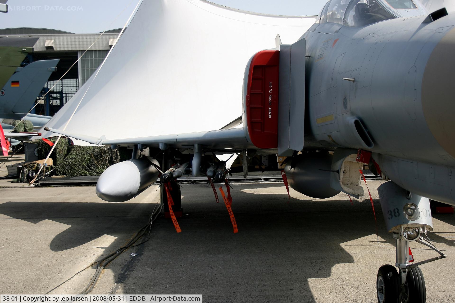 38 01, 1972 McDonnell Douglas F-4F Phantom II C/N 4607, Berlin Air Show 31.5.08