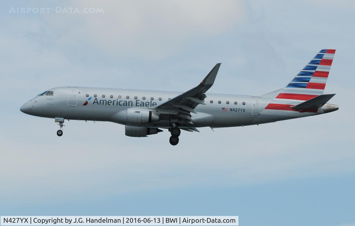 N427YX, 2014 Embraer 175LR (ERJ-170-200LR) C/N 17000402, On final to 33L.