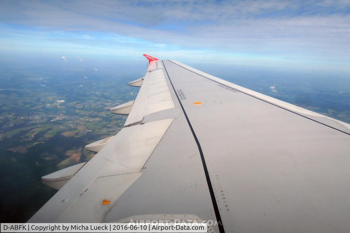 D-ABFK, 2010 Airbus A320-214 C/N 4433, On approach to TXL