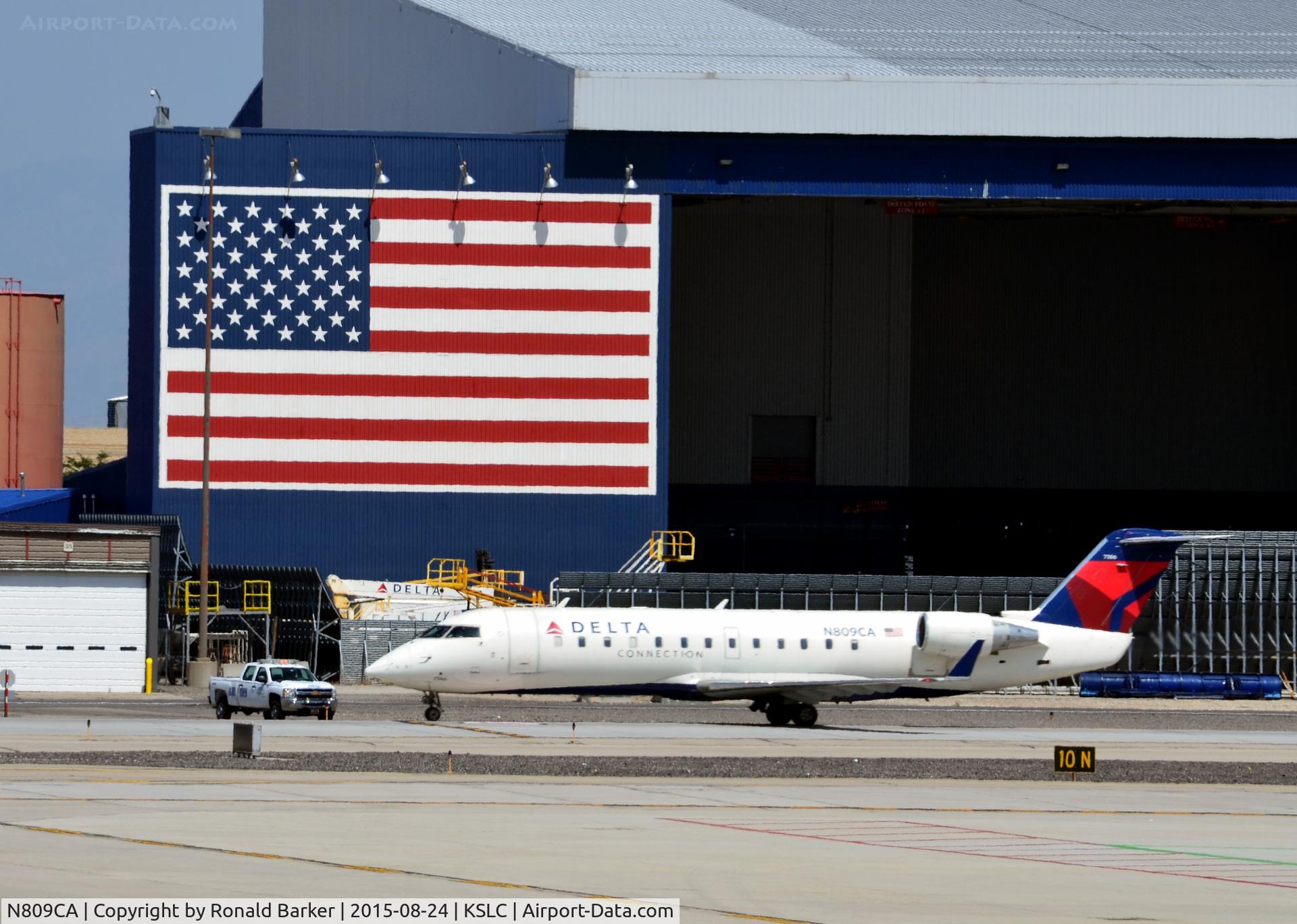 N809CA, 2000 Bombardier CRJ-100ER (CL-600-2B19) C/N 7366, Taxi SLC