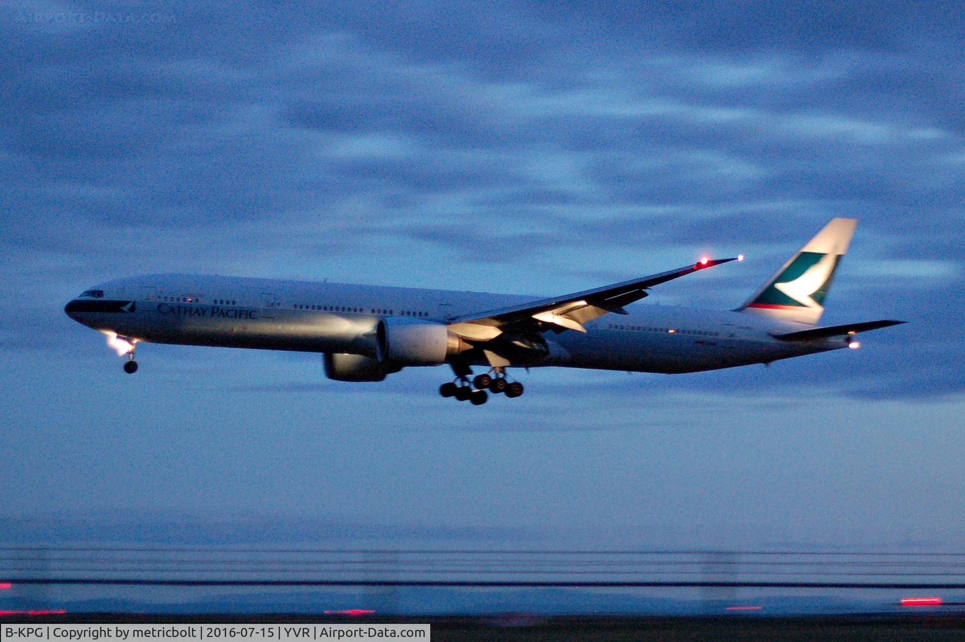 B-KPG, 2008 Boeing 777-367/ER C/N 35300, CX888 from HKG