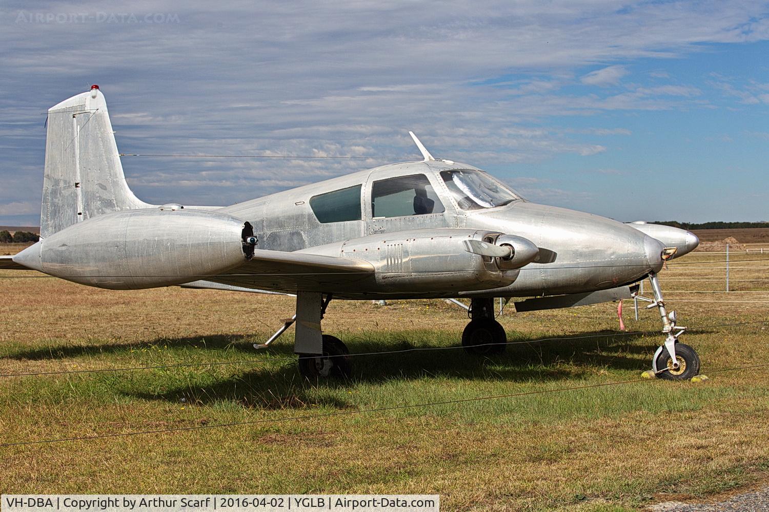 VH-DBA, 1958 Cessna 310C C/N 35781, Gpoulburn NSW April 2016