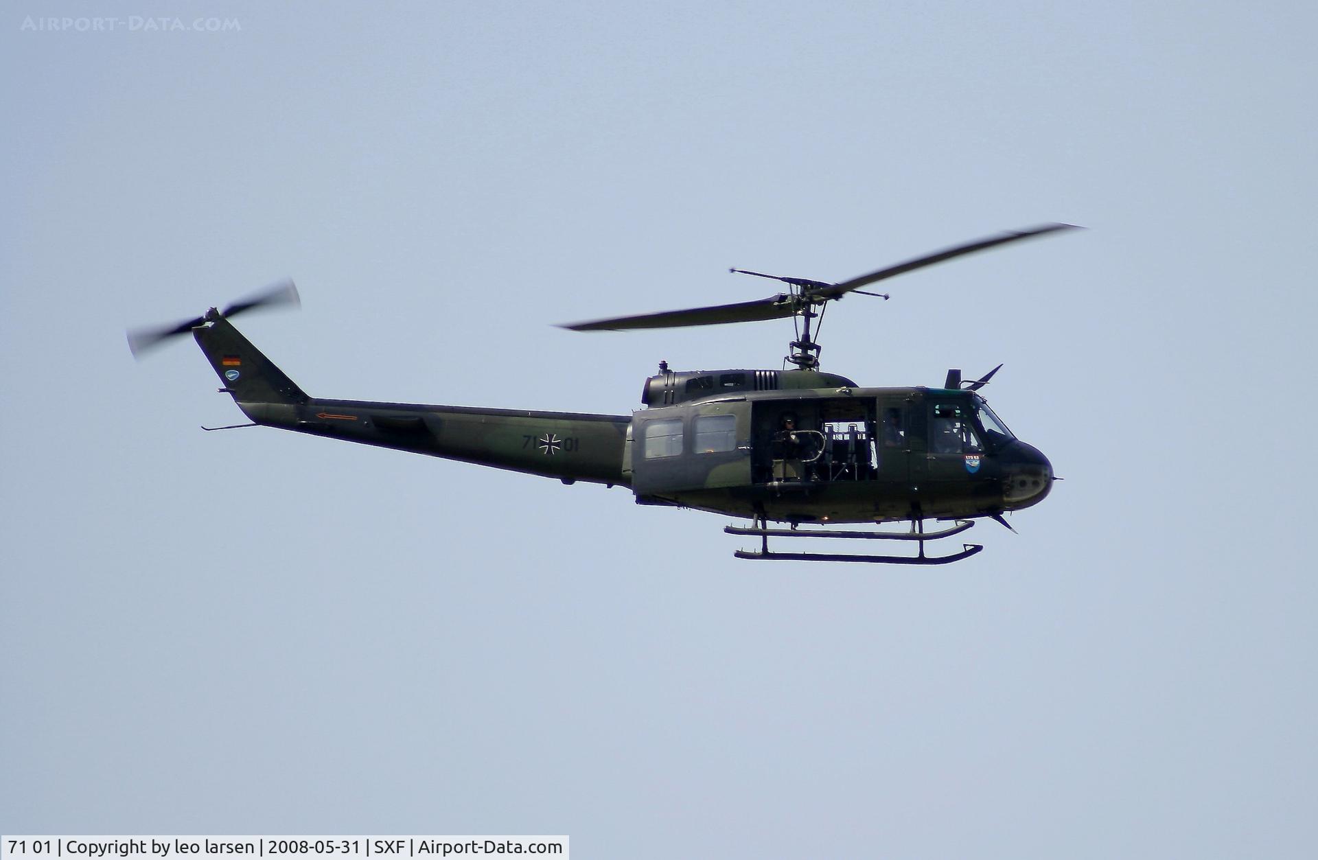 71 01, Bell (Dornier) UH-1D Iroquois (205) C/N 8161, Berlin Air Show 31.5.08