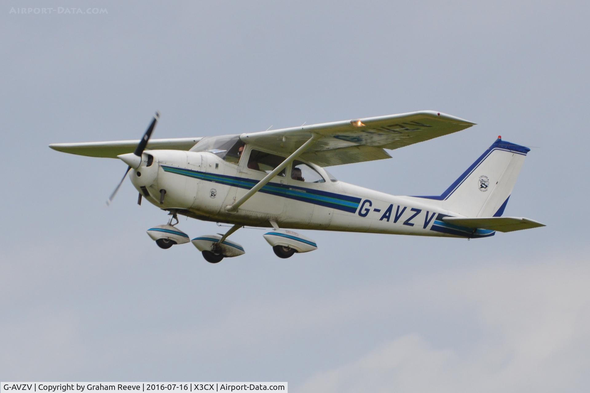 G-AVZV, 1967 Reims F172H Skyhawk C/N 0511, Departing from Northrepps.