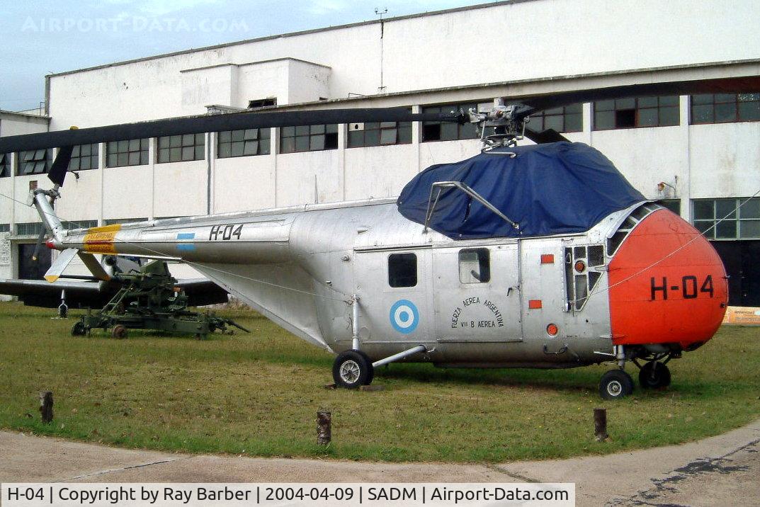 H-04, 1951 Sikorsky H-19A Chickasaw C/N 51-3886, Sikorsky H-19A Chickasaw [51-3886] (Ex Argentine Air Force) Moron-Buenos Aires Province~LV 09/04/2004