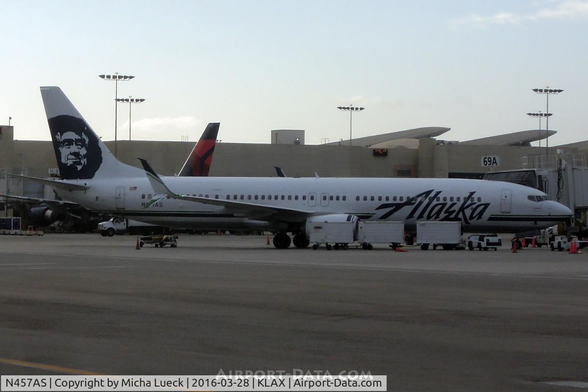 N457AS, 2014 Boeing 737-900/ER C/N 36355, At LAX