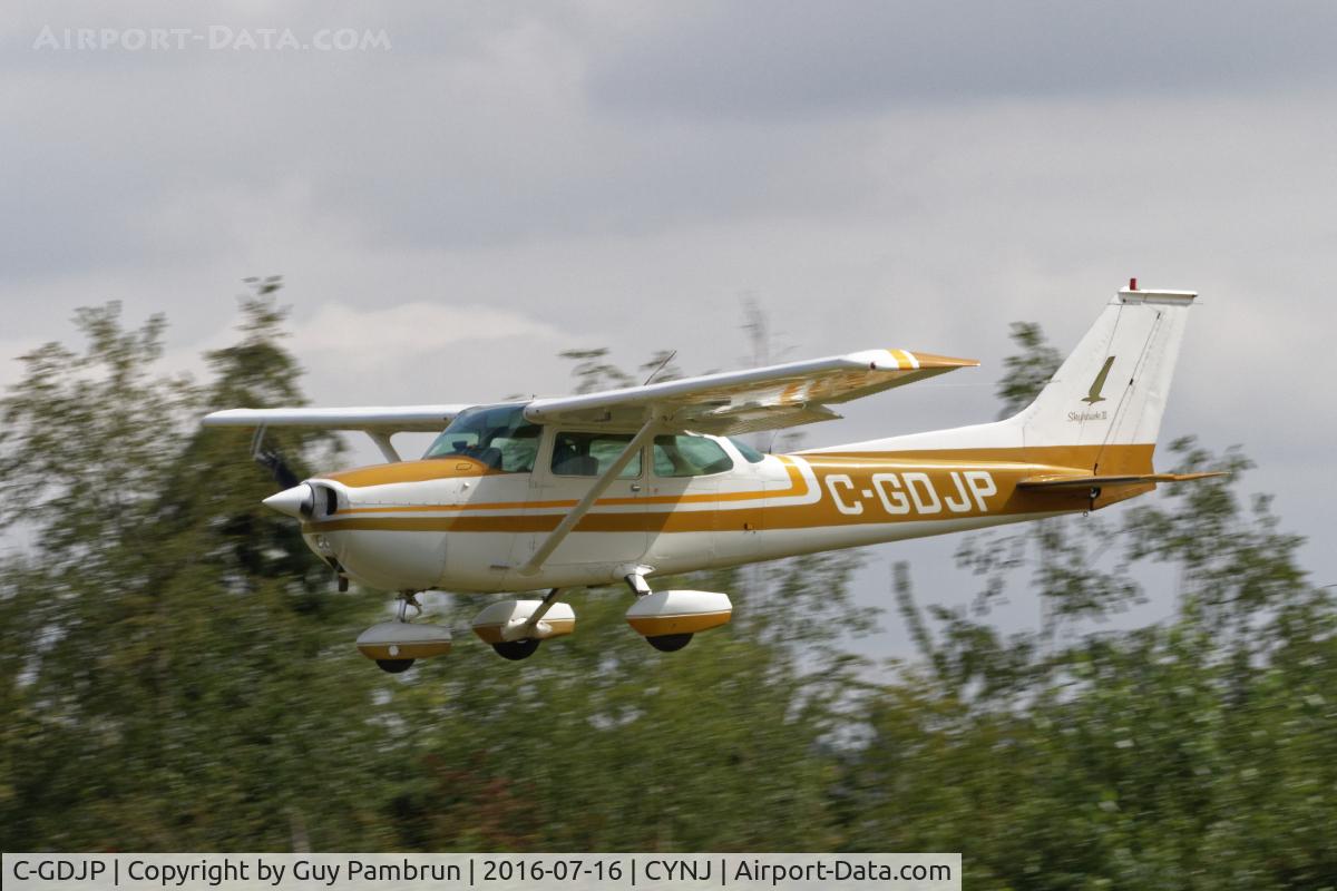 C-GDJP, 1974 Cessna 172M C/N 17262063, Landing