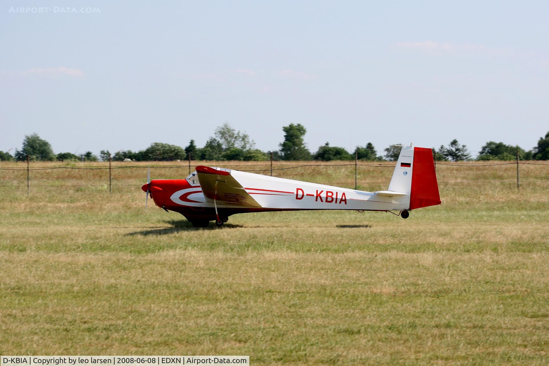 D-KBIA, Scheibe SF-25B Falke C/N 46156, Nordholz EDXN 8.6.08