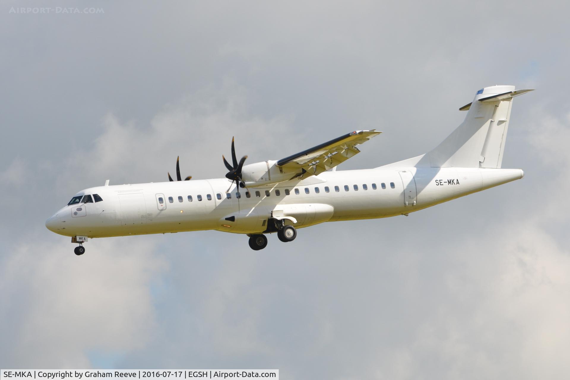SE-MKA, 2015 ATR 72-212A C/N 1276, Landing at Norwich.