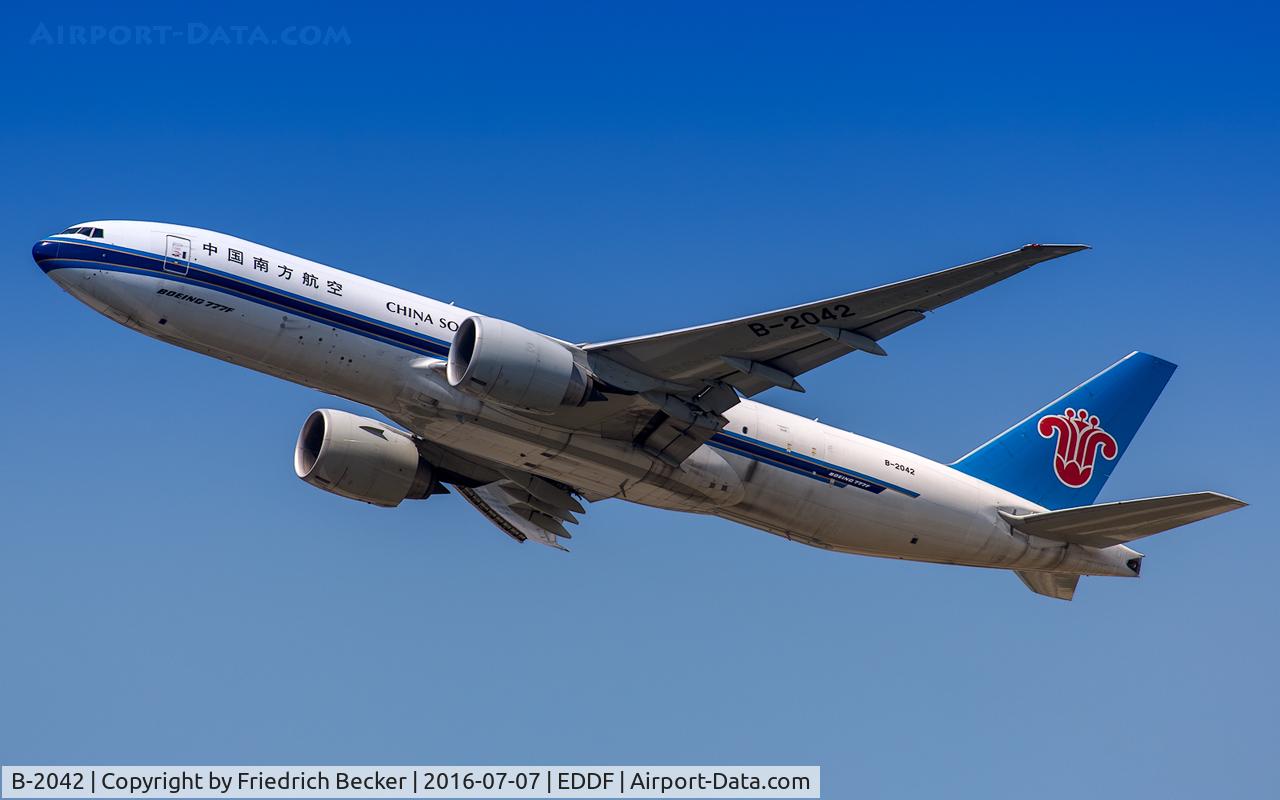 B-2042, 2013 Boeing 777-F1B C/N 41633, departure via RW25C