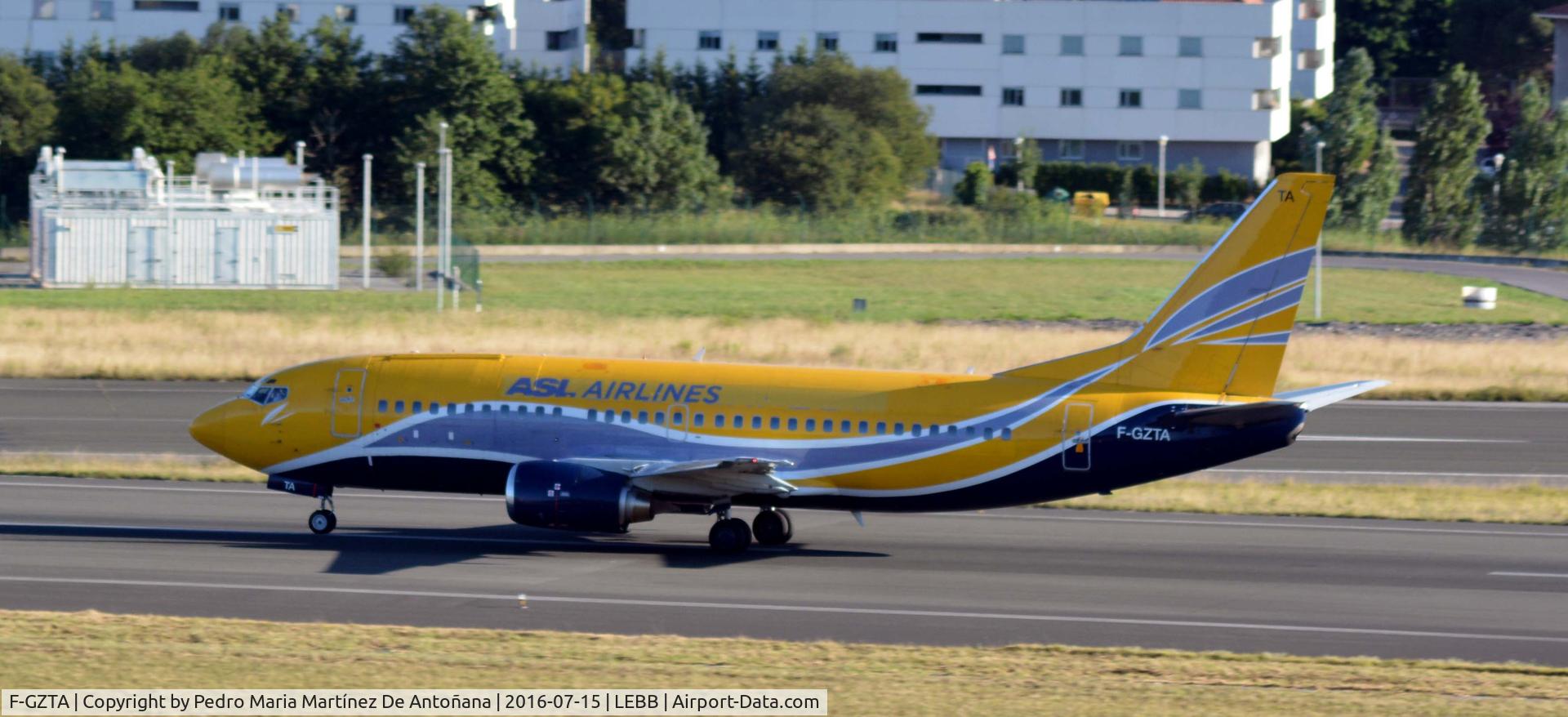 F-GZTA, 1998 Boeing 737-33V(QC) C/N 29333/3084, Loiu - Bilbao - España