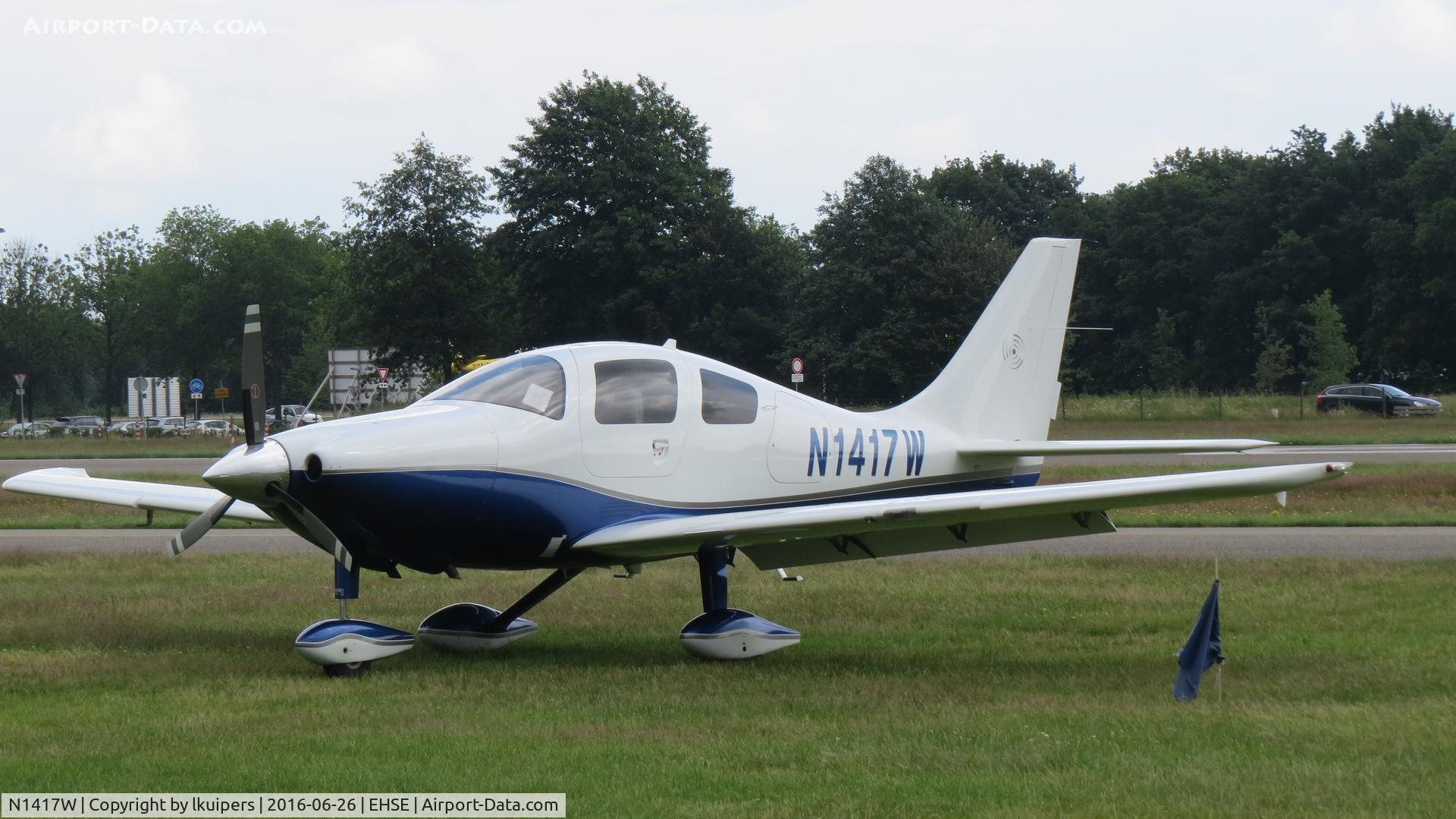 N1417W, 2007 Columbia Aircraft Mfg LC42-550FG C/N 42523, A surprise visitor at Breda International Airport