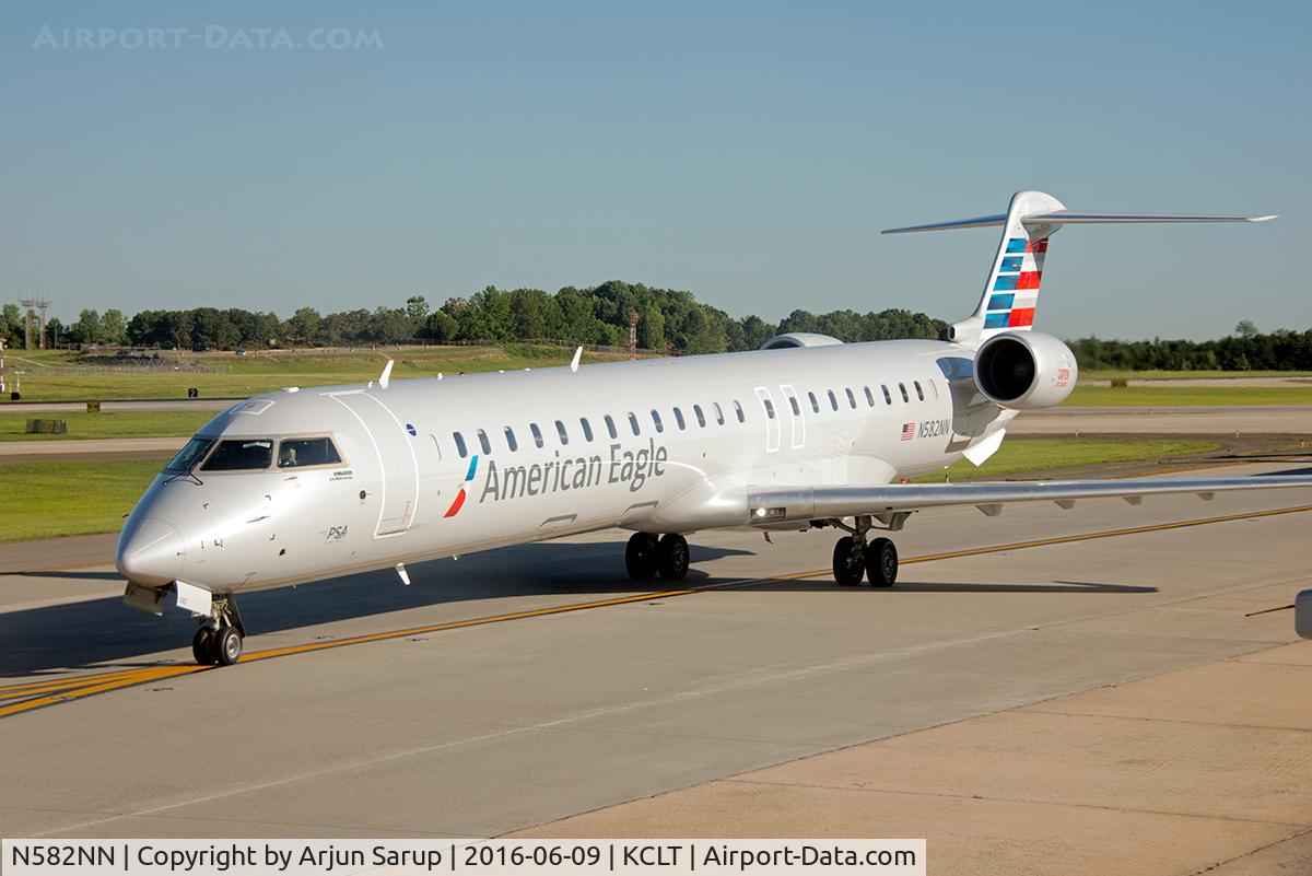 N582NN, 2015 Bombardier CRJ-900LR NG (CL-600-2D24) C/N 15385, Taxiing in to Charlotte.