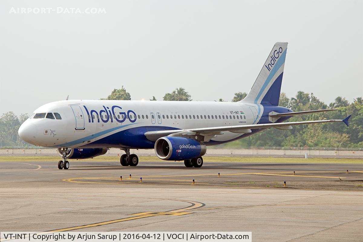 VT-INT, 2008 Airbus A320-232 C/N 3497, Taxiing in to the gate after arrival at Cochin.