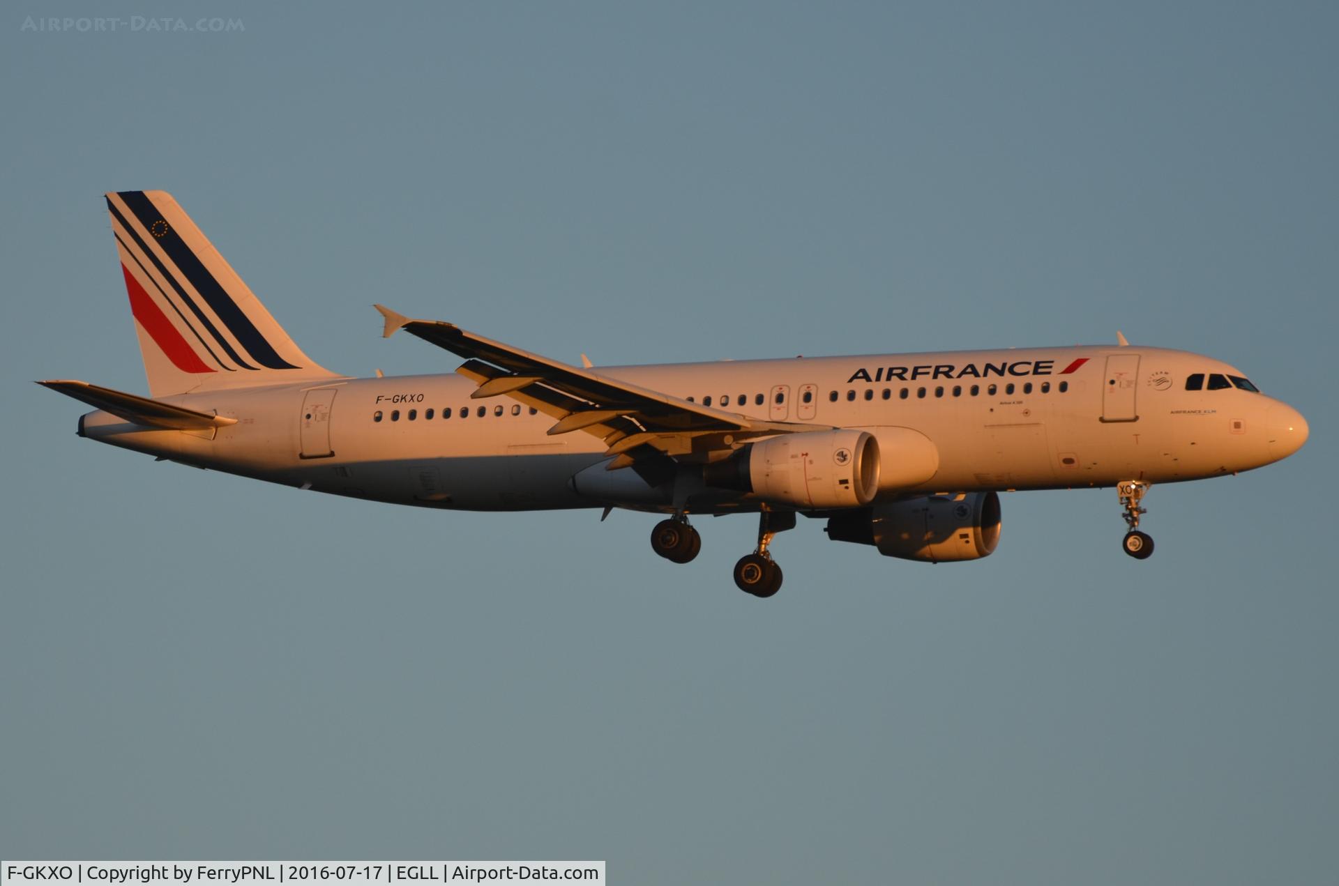F-GKXO, 2008 Airbus A320-214 C/N 3420, Air France A320 in evening light.