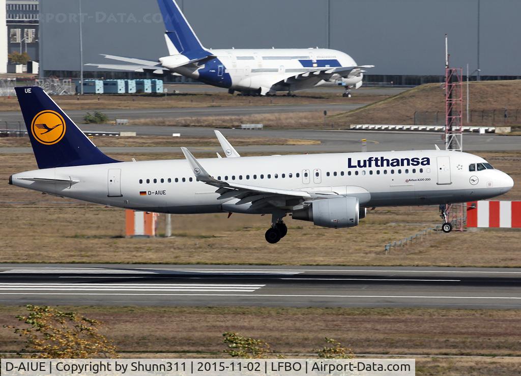 D-AIUE, 2014 Airbus A320-214 C/N 6092, Landing rwy 14R