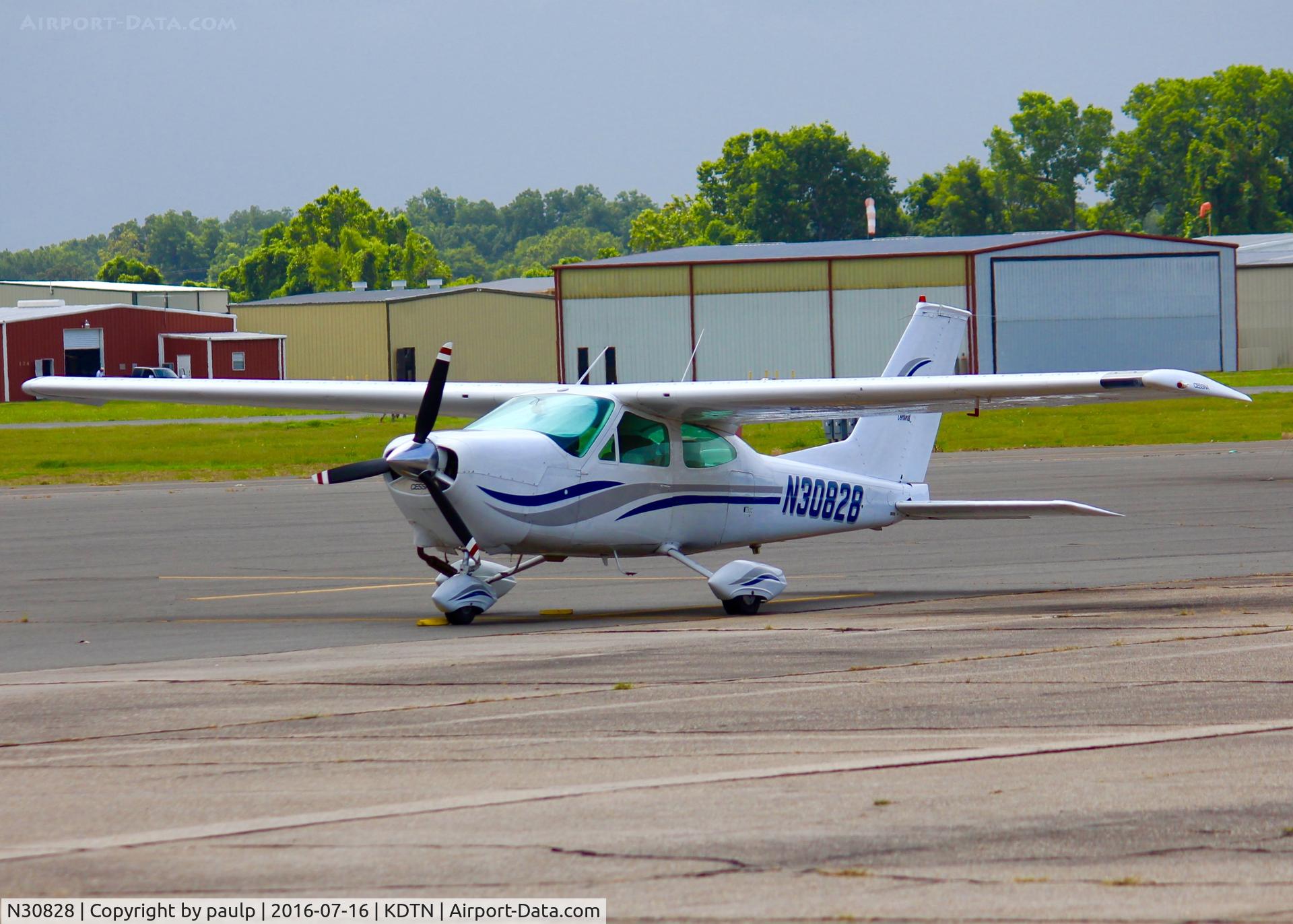 N30828, 1970 Cessna 177B Cardinal C/N 17701489, At Downtown Shreveport.