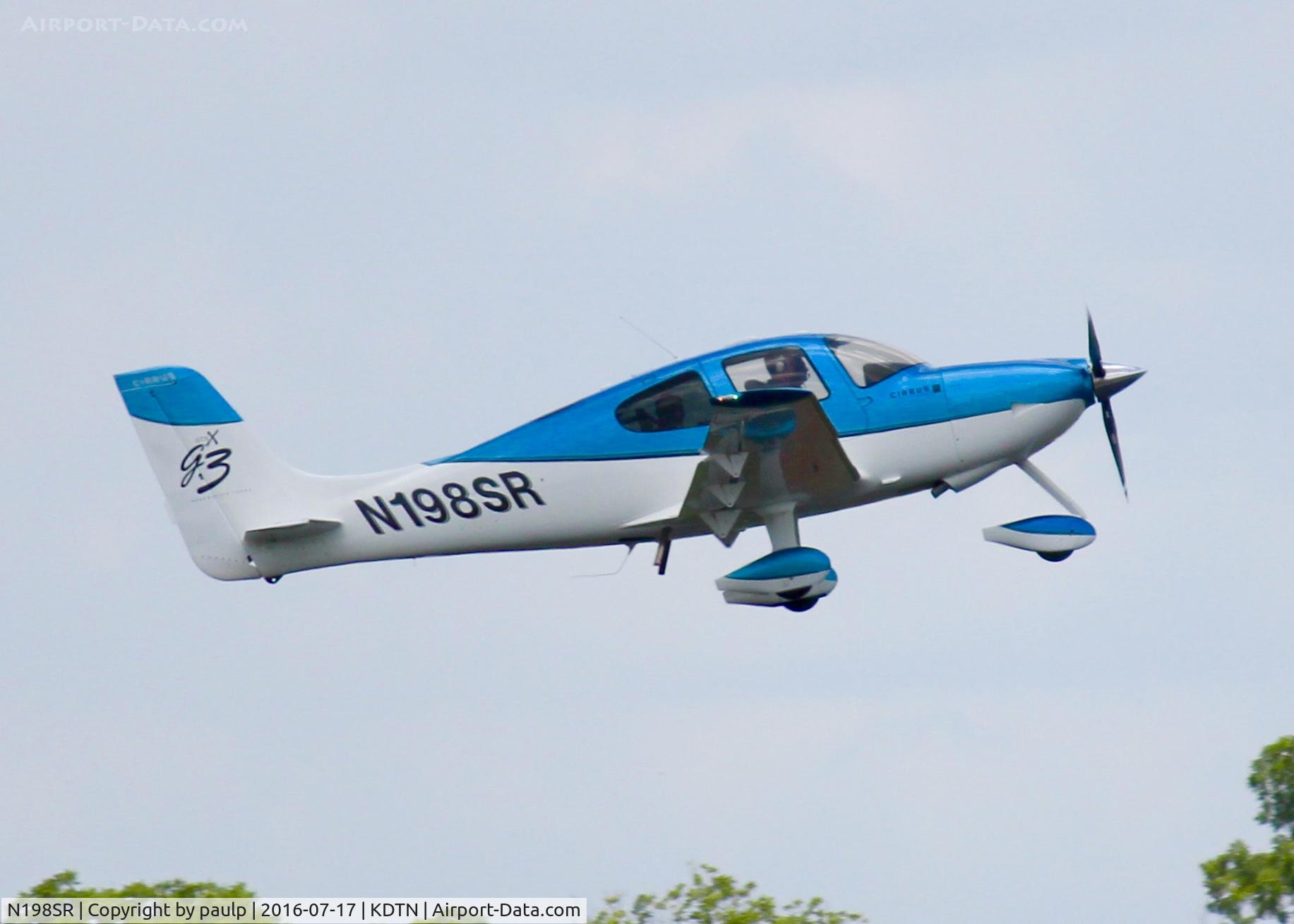 N198SR, 2007 Cirrus SR22 G3 GTS X Turbo C/N 2679, At Downtown Shreveport.
