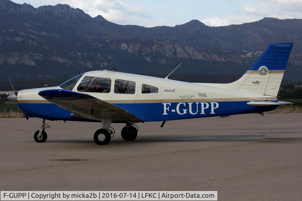 F-GUPP, 2002 Piper PA-28-161 Warrior II C/N 28-42155, Parked