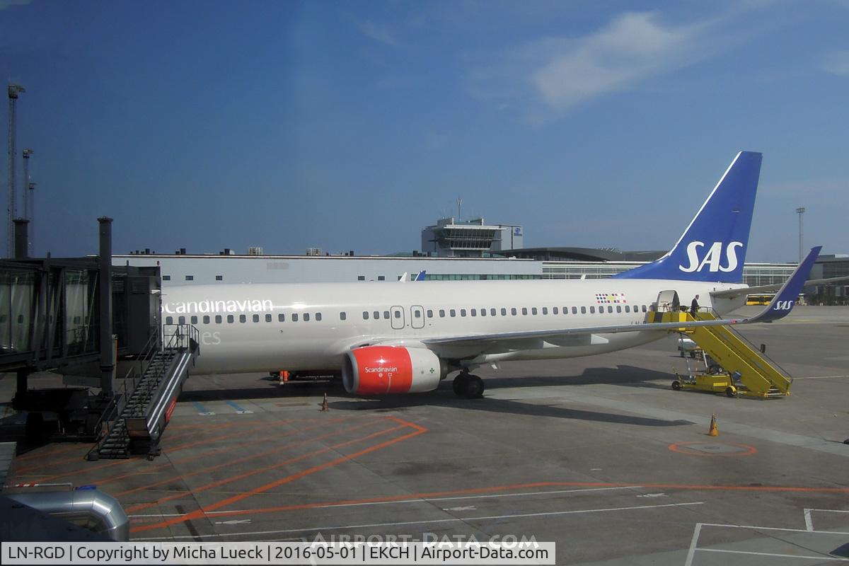 LN-RGD, 2013 Boeing 737-86N C/N 41258, At Kastrup