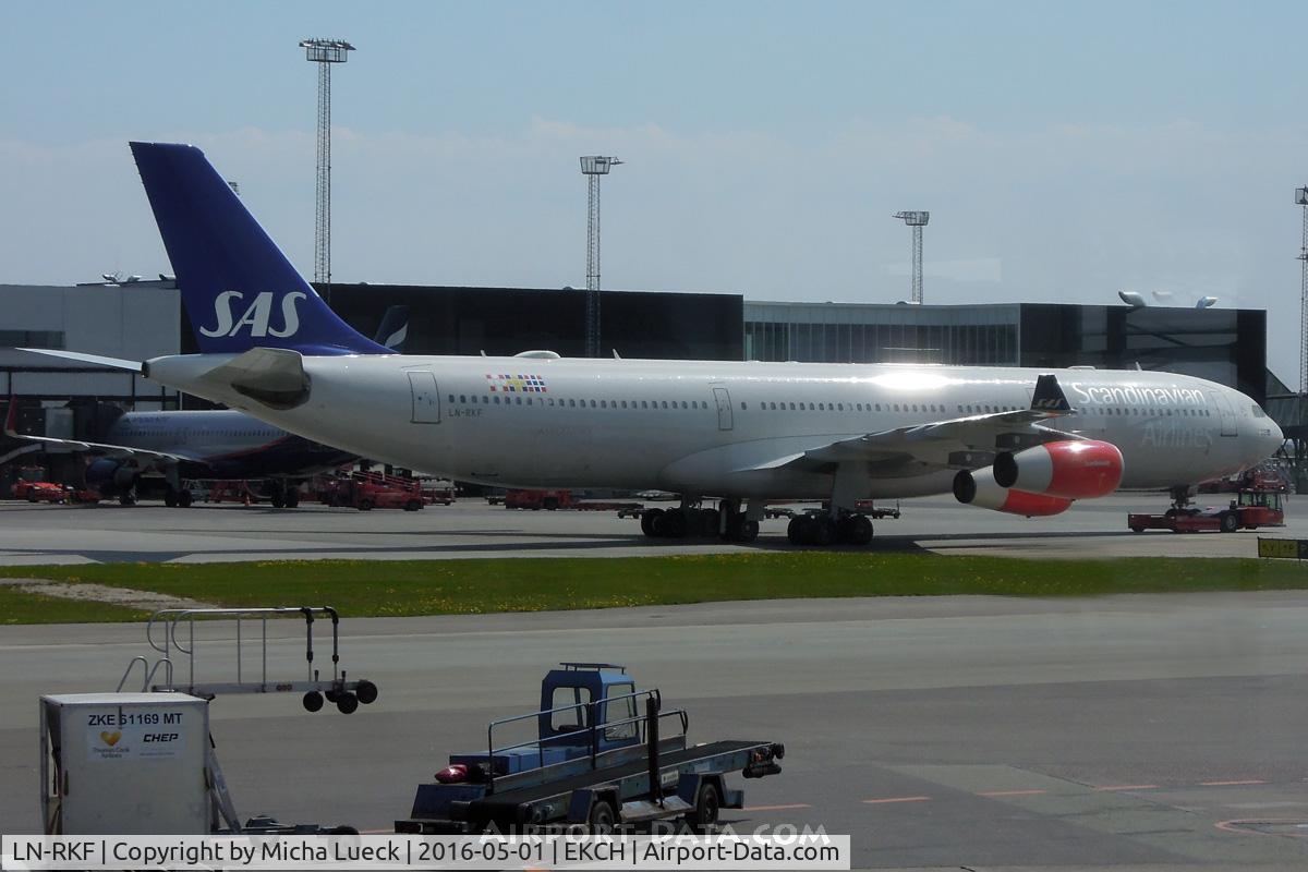 LN-RKF, 2001 Airbus A340-313X C/N 413, At Kastrup