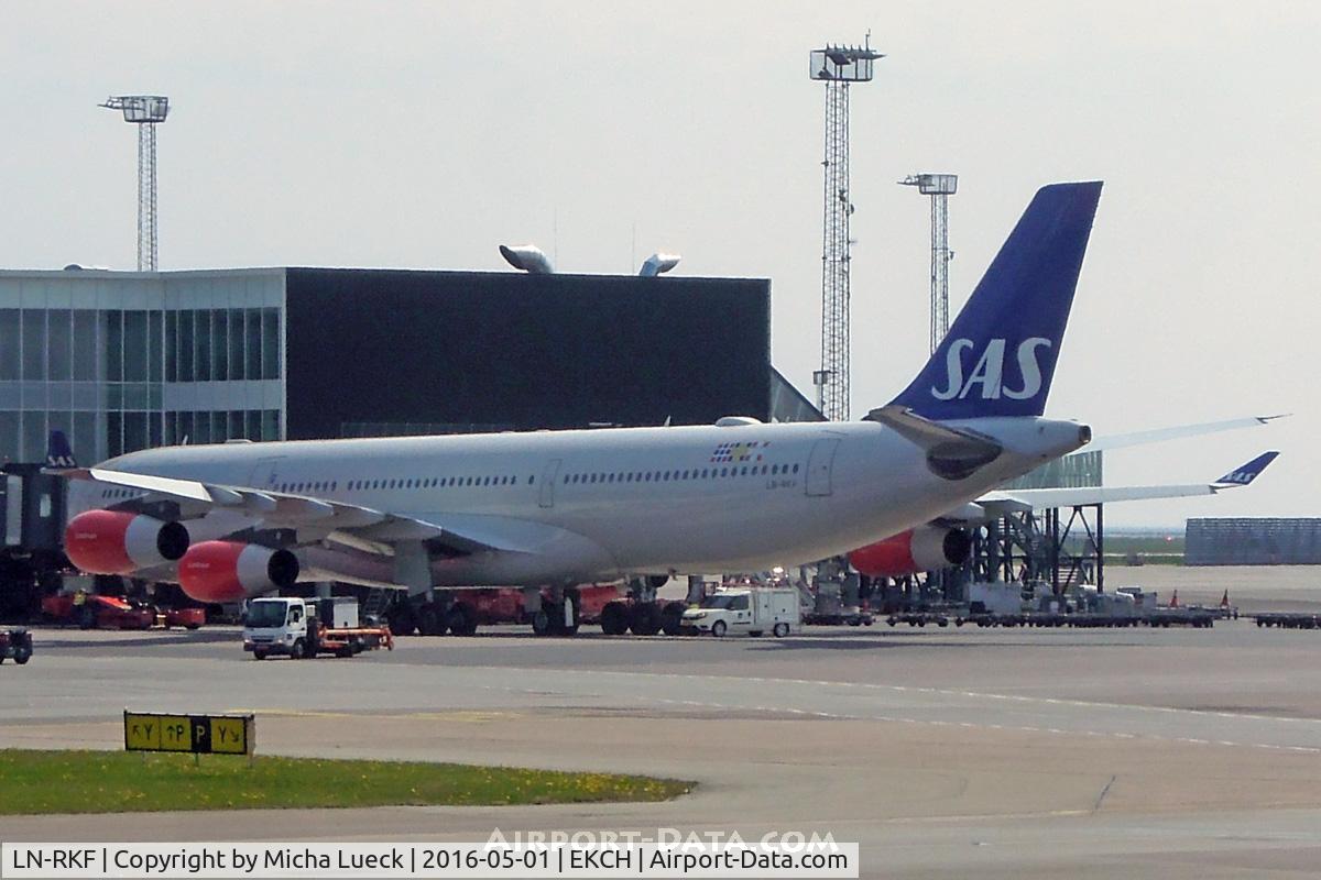 LN-RKF, 2001 Airbus A340-313X C/N 413, At Kastrup