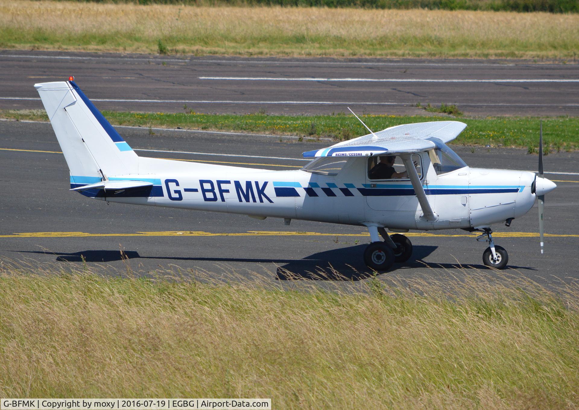 G-BFMK, 1978 Reims FA152 Aerobat C/N 0344, Reims Cessna F152 at Leicester Airport.