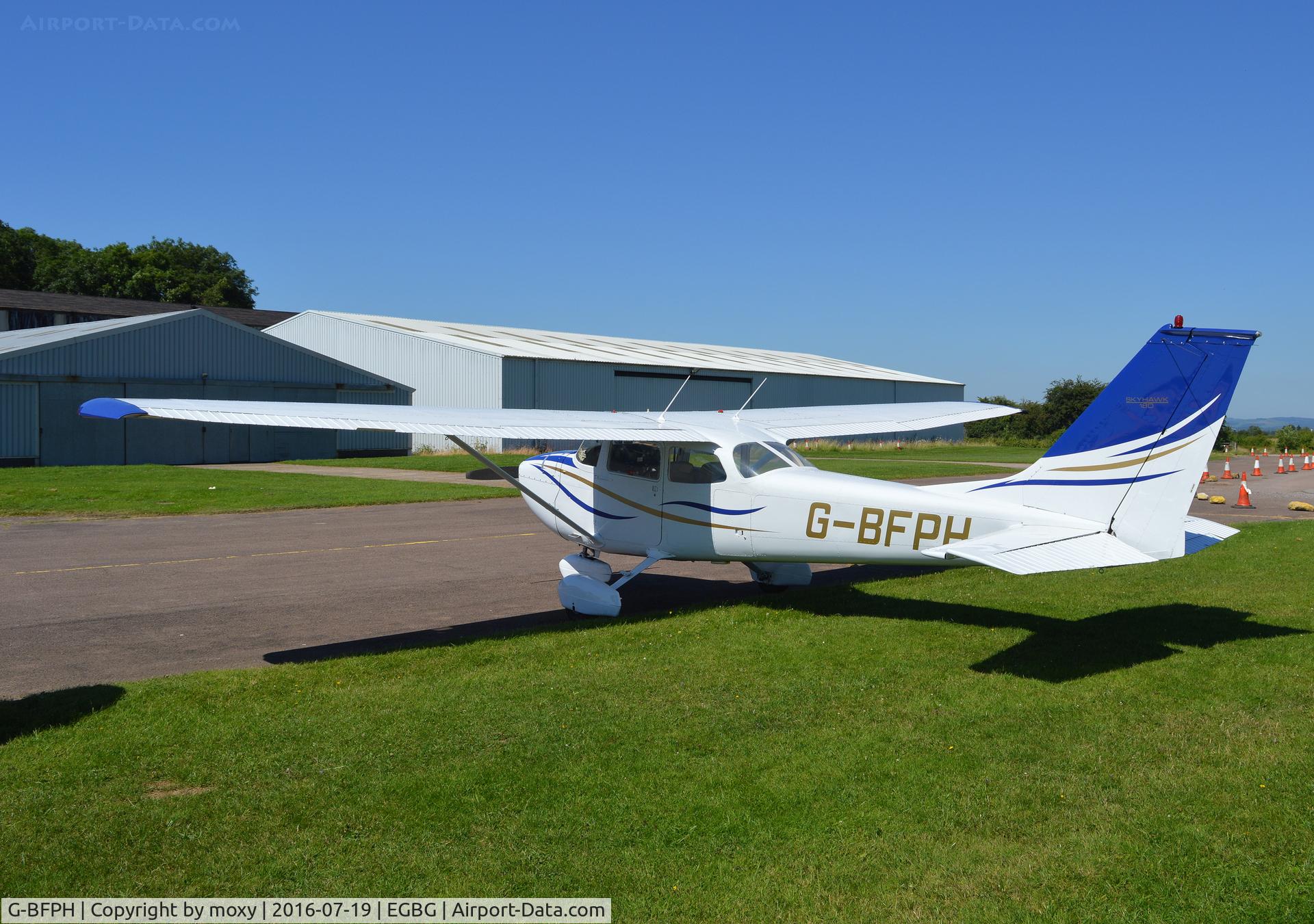 G-BFPH, 1971 Reims F172K Skyhawk C/N 0802, Reims Cessna F172K Skyhawk at Leicester Aiport. Ex PH-VHN