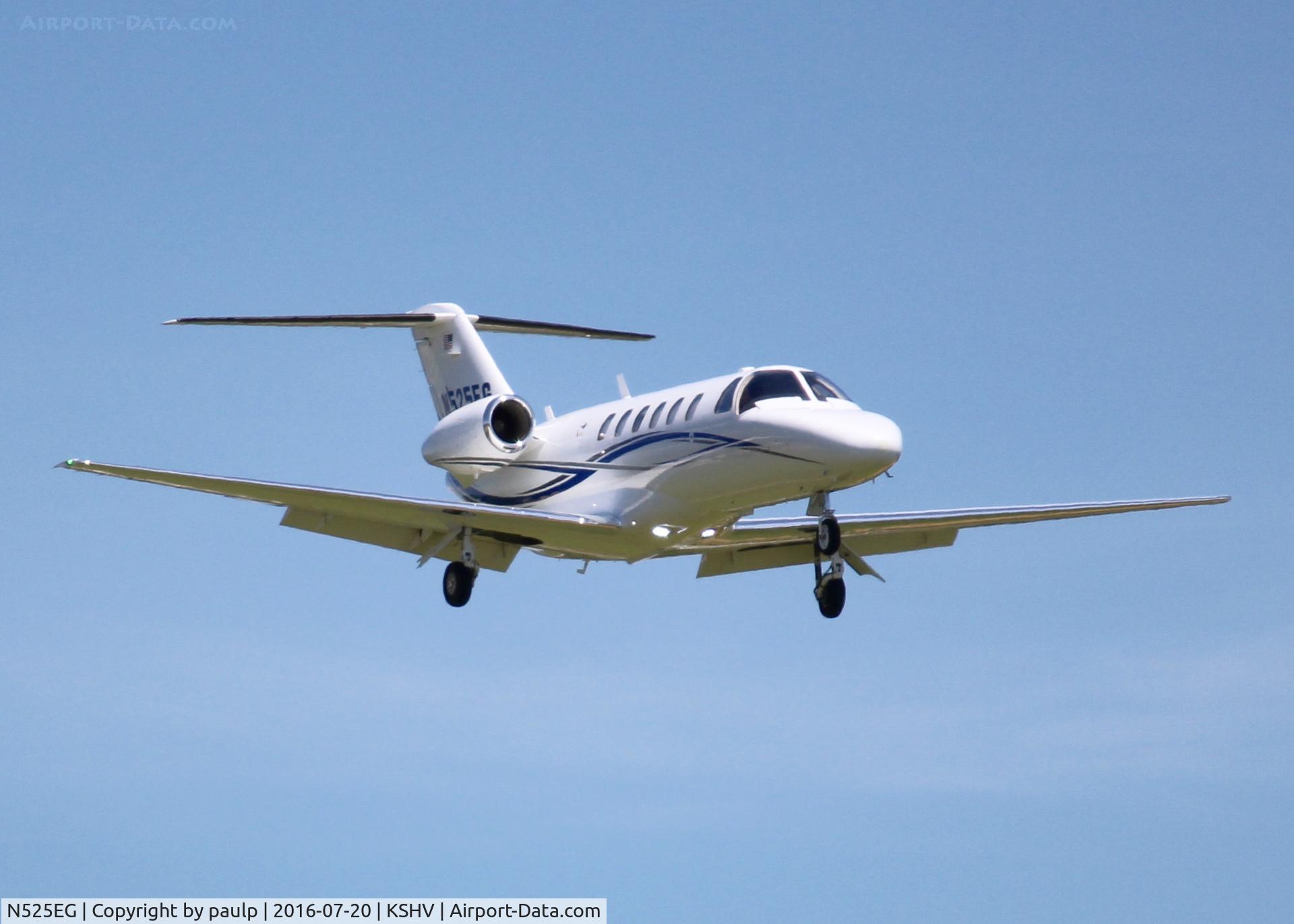 N525EG, Cessna 525A CitationJet CJ2+ C/N 525A0449, At Shreveport Regional.