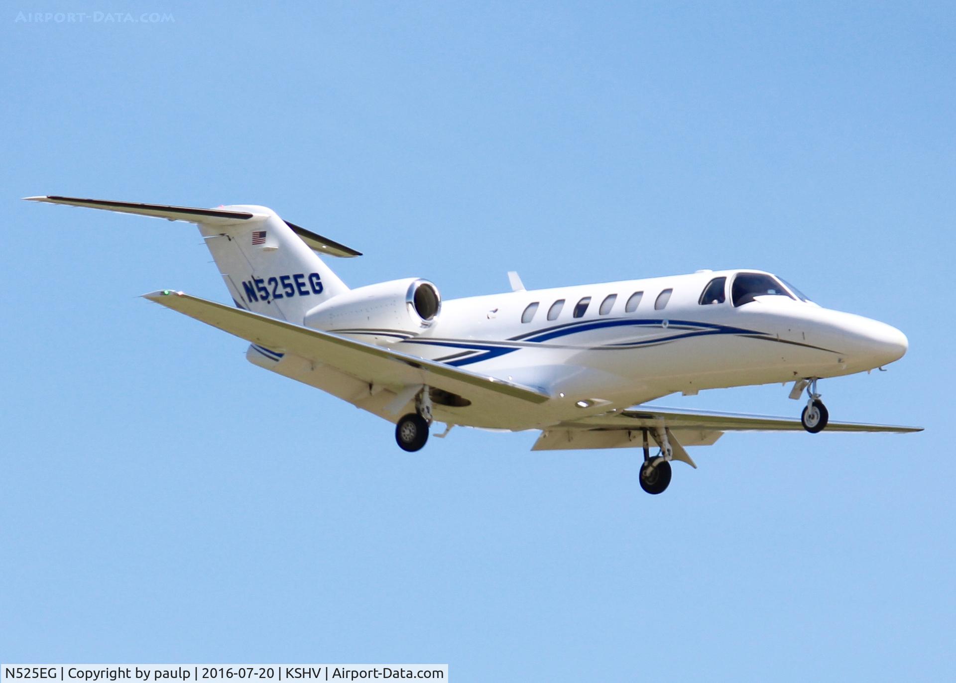 N525EG, Cessna 525A CitationJet CJ2+ C/N 525A0449, At Shreveport Regional.