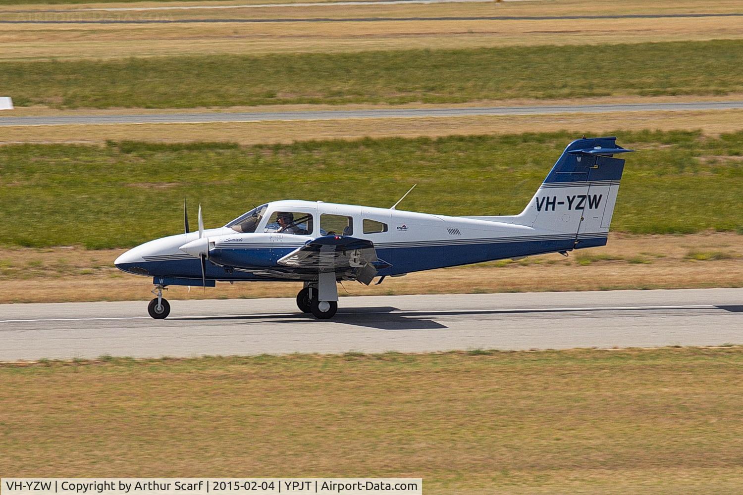 VH-YZW, 2003 Piper PA-44-180 Seminole C/N 4496170, Jandakot WA February 2015