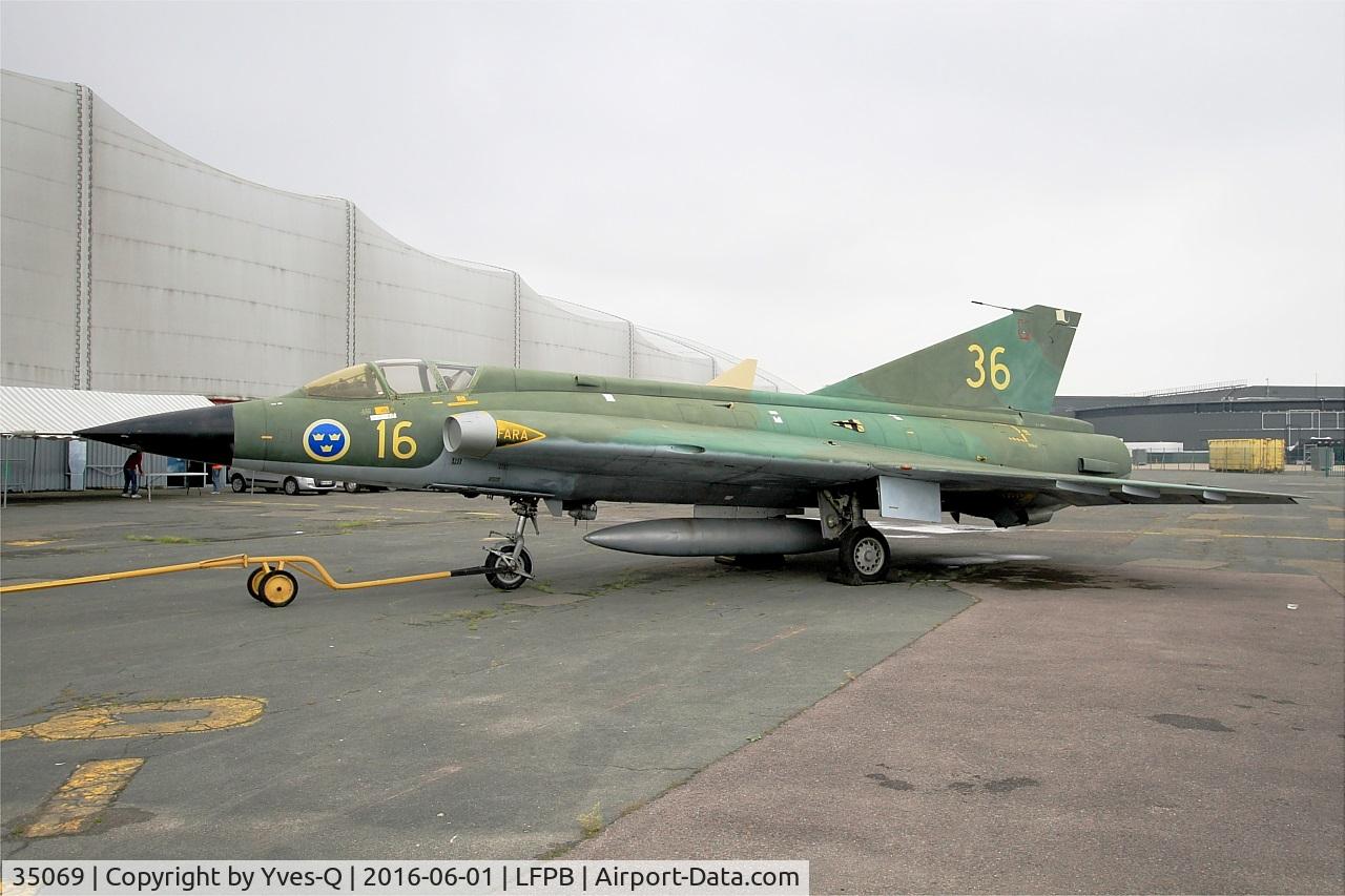 35069, 1961 Saab J-35A Draken C/N 35-069, Saab J-35A Draken, Exibited at Air & Space Museum Paris-Le Bourget (LFPB)