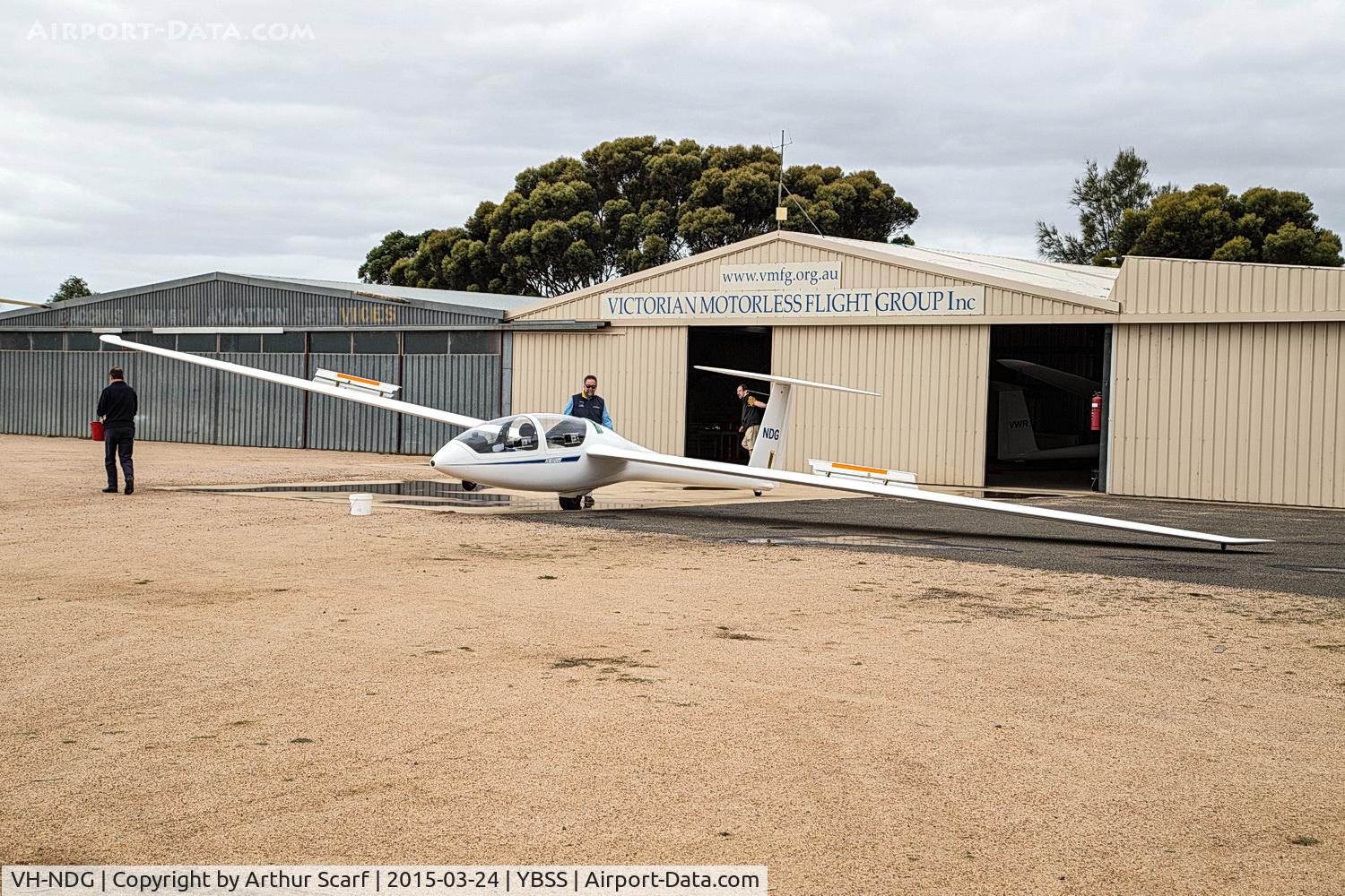 VH-NDG, 2013 Dg Flugzeugbau DG-1000S C/N 10-201S128, Bacchus Marsh VIC March 2015