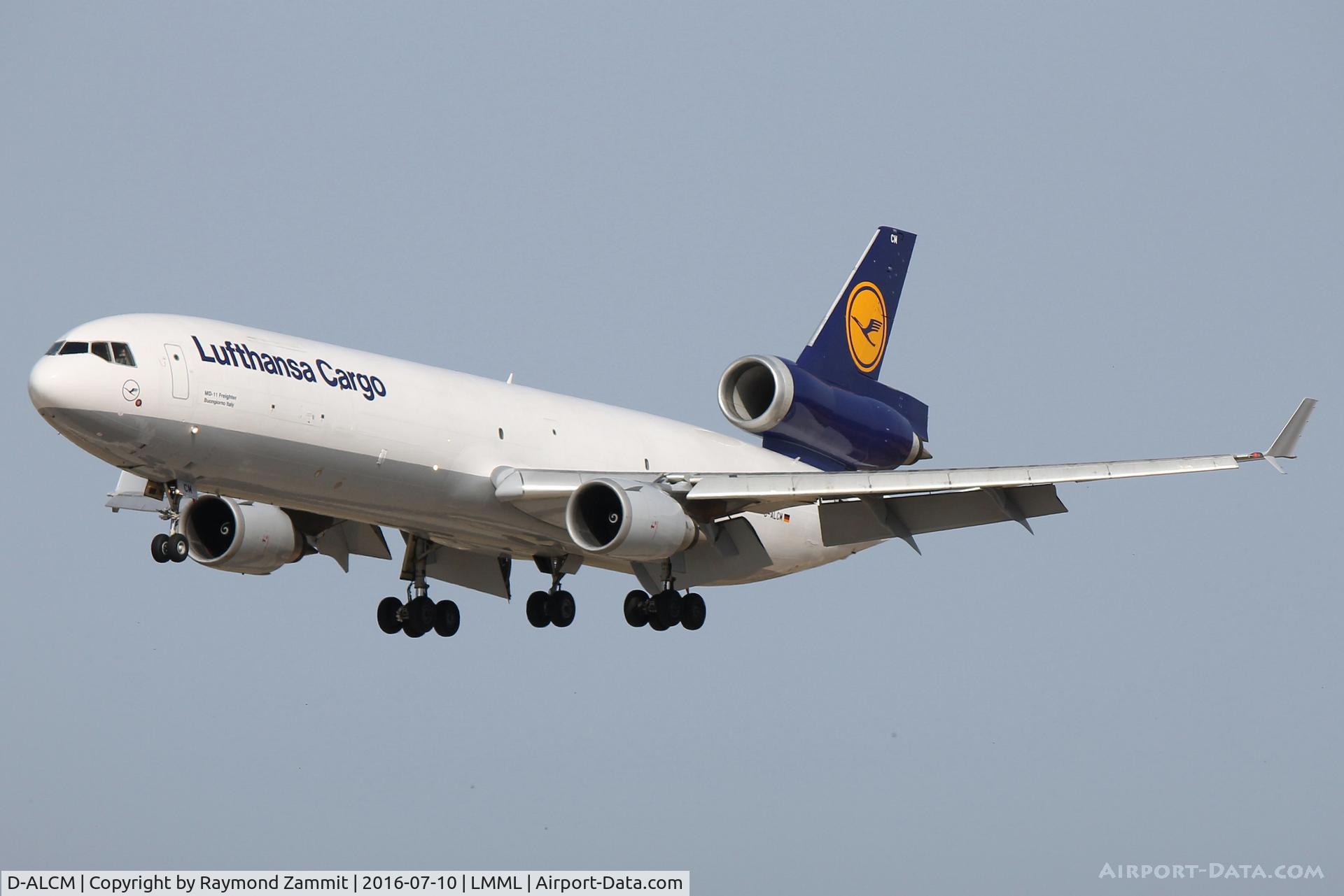 D-ALCM, 2001 McDonnell Douglas MD-11F C/N 48805, McD0nnell Douglas MD-11F D-ALCM Lufthansa Cargo