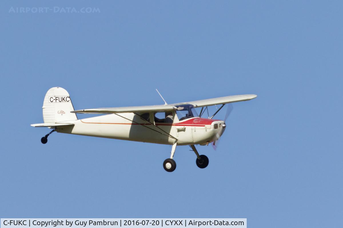 C-FUKC, 1947 Cessna 140 C/N 12301, Landing