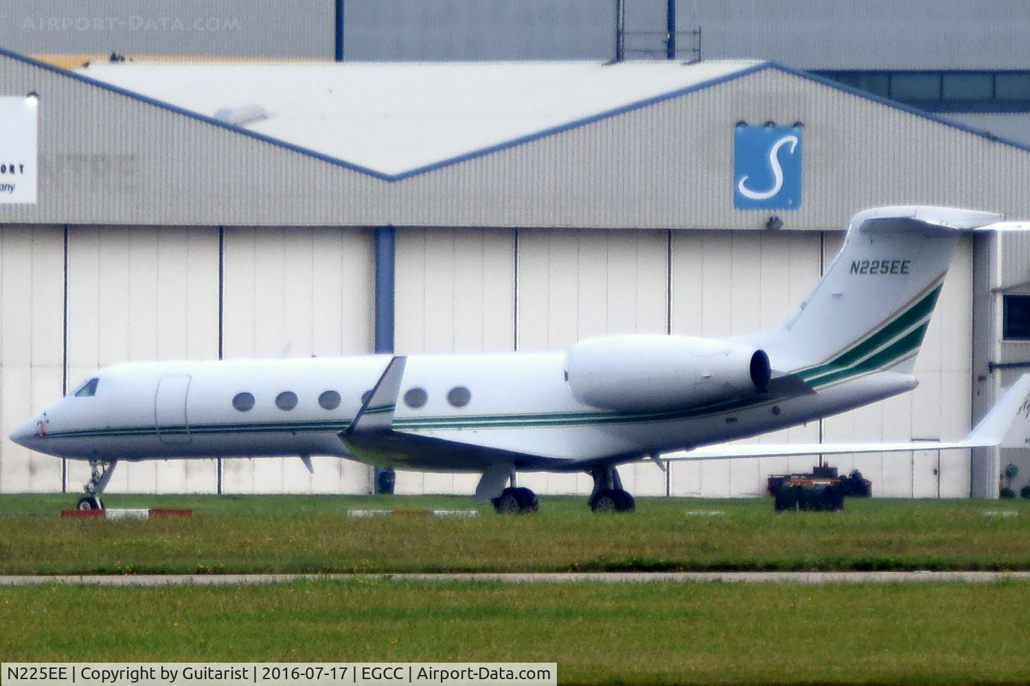 N225EE, 1998 Gulfstream Aerospace G-V C/N 563, At Manchester