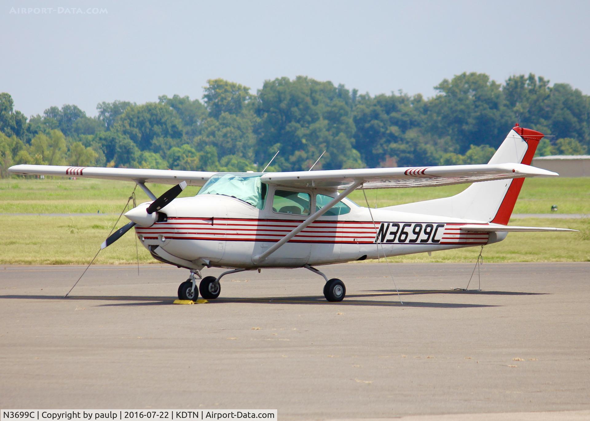 N3699C, 1978 Cessna R182 Skylane RG C/N R18200314, At Downtown Shreveport.