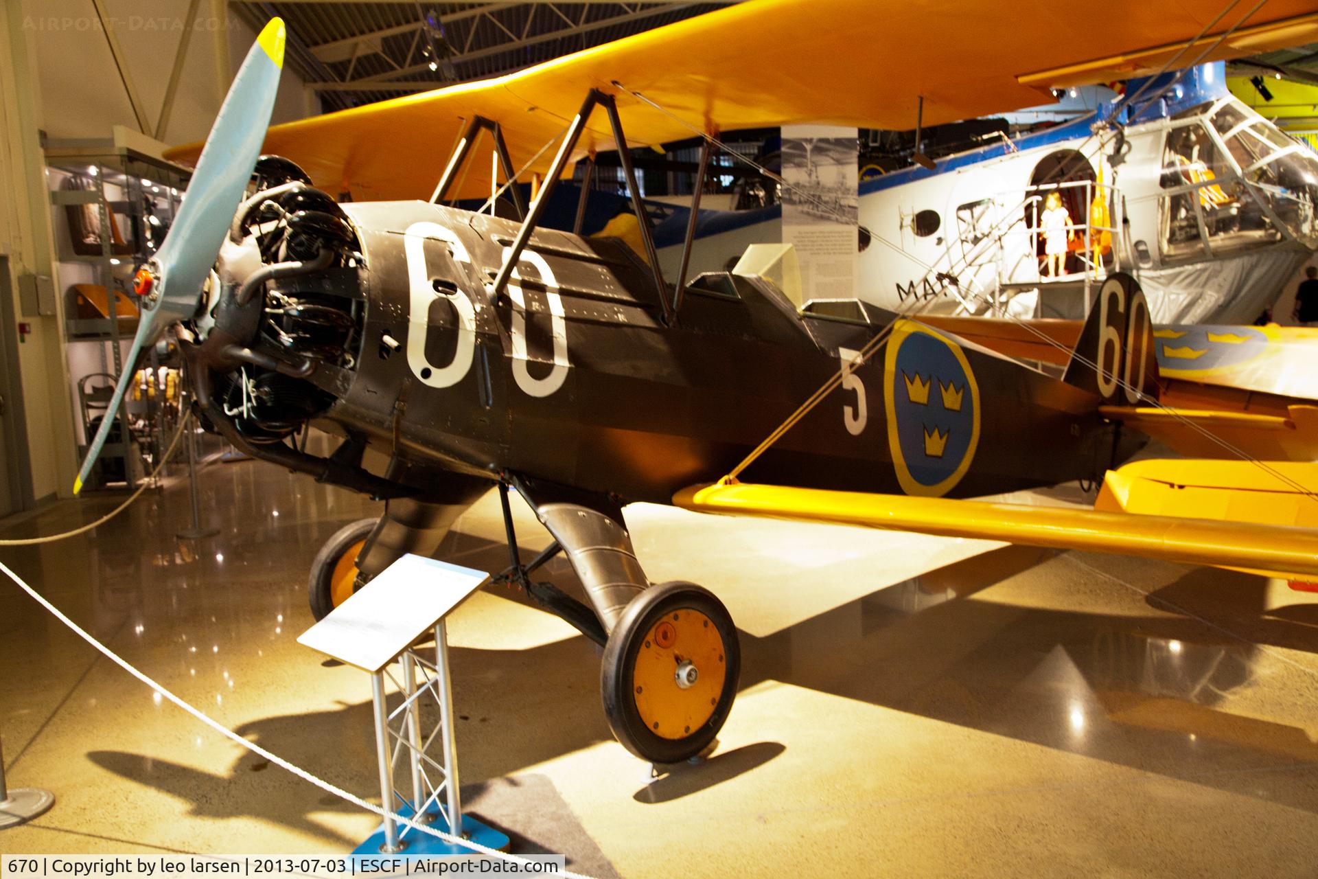 670, 1942 Focke-Wulf Fw-44J Stieglitz C/N CVV-52, Flygvapen Museum Linkoping 3.7.13