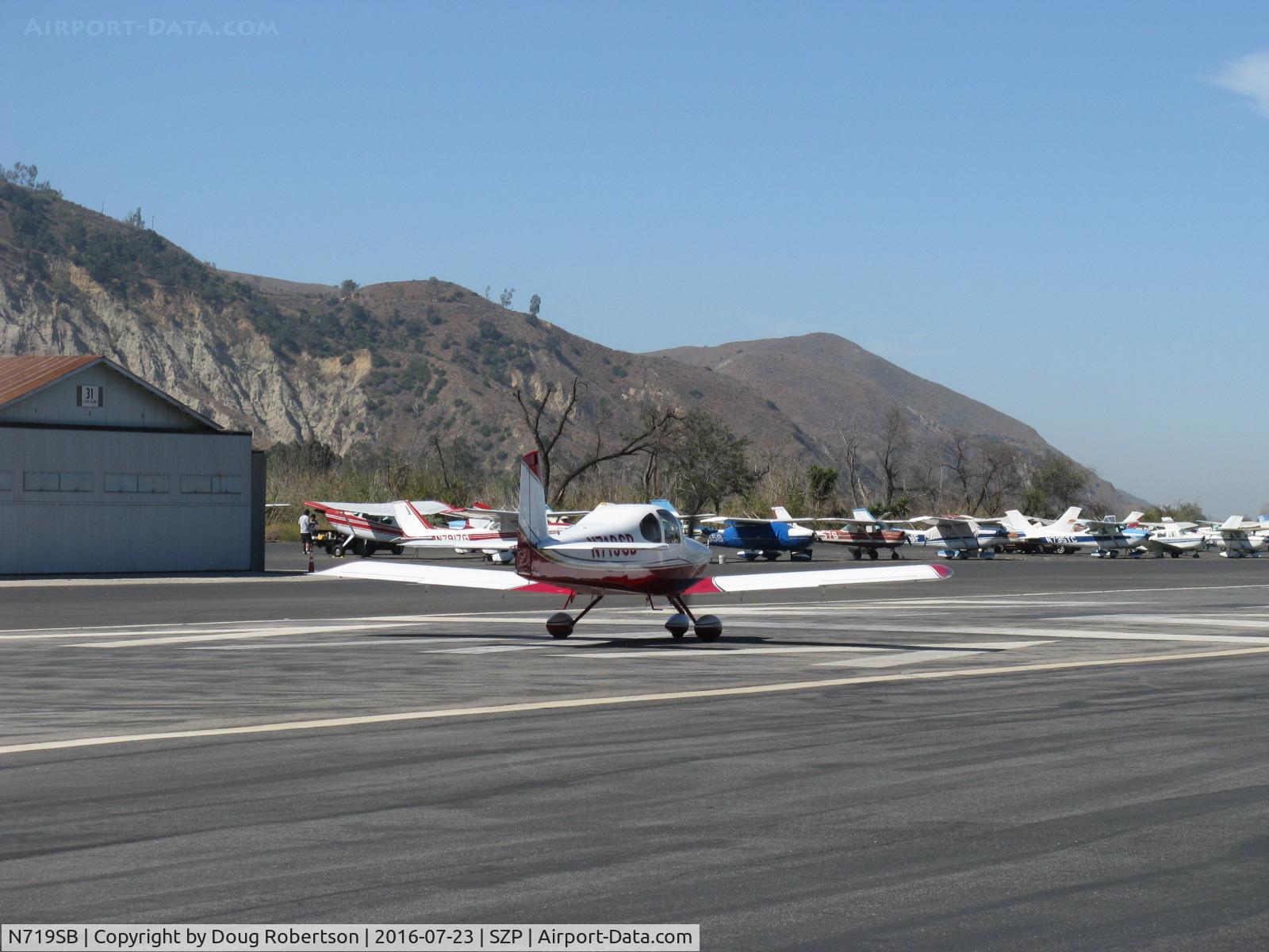 N719SB, Vans RV-10 C/N 40075, 2009 Brown VANS RV-10, Lycoming IO-540-E4B5 260 Hp, takeoff roll Rwy 22