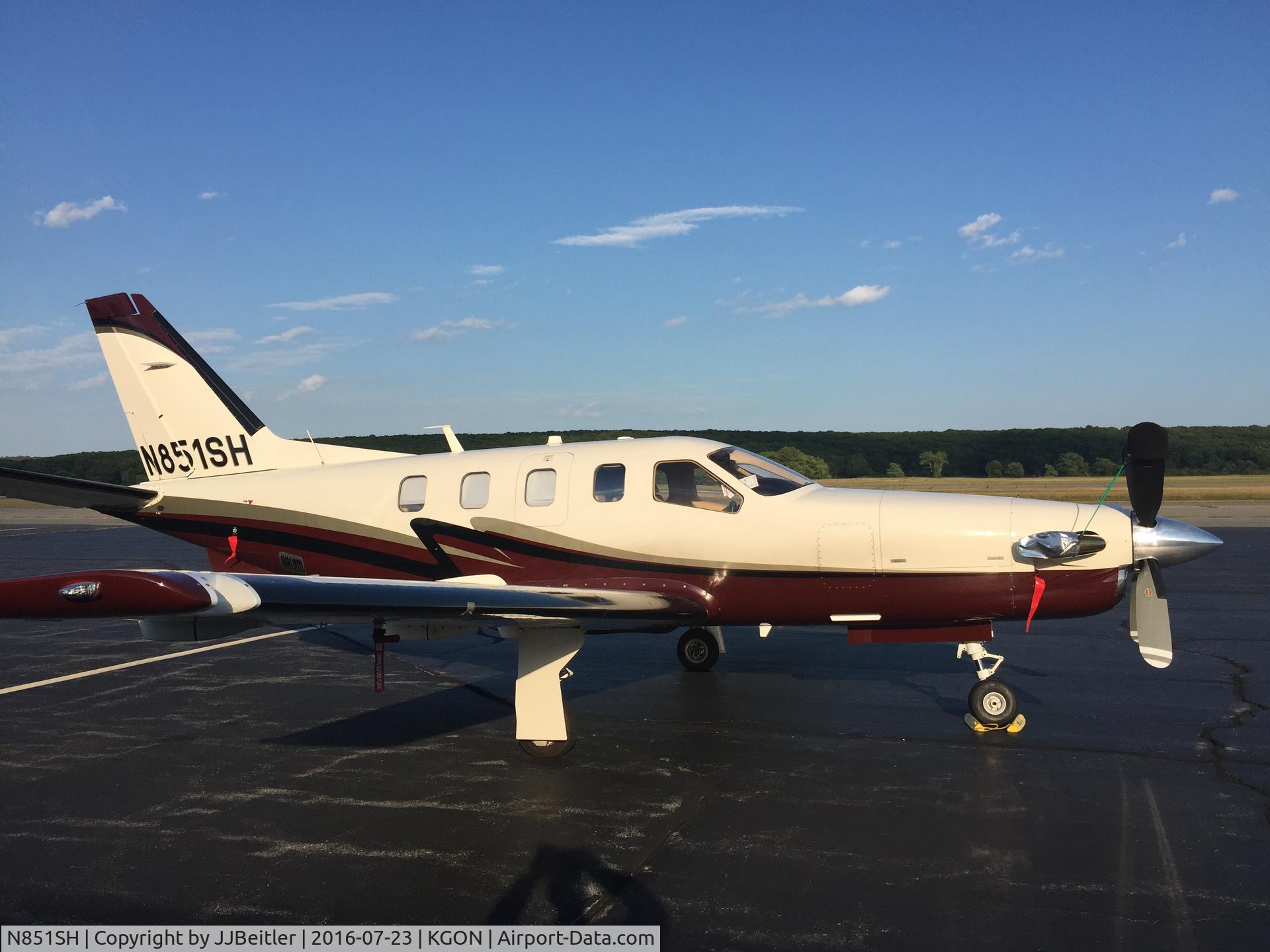 N851SH, 2008 Socata TBM-700 C/N 438, KGON 23July2016