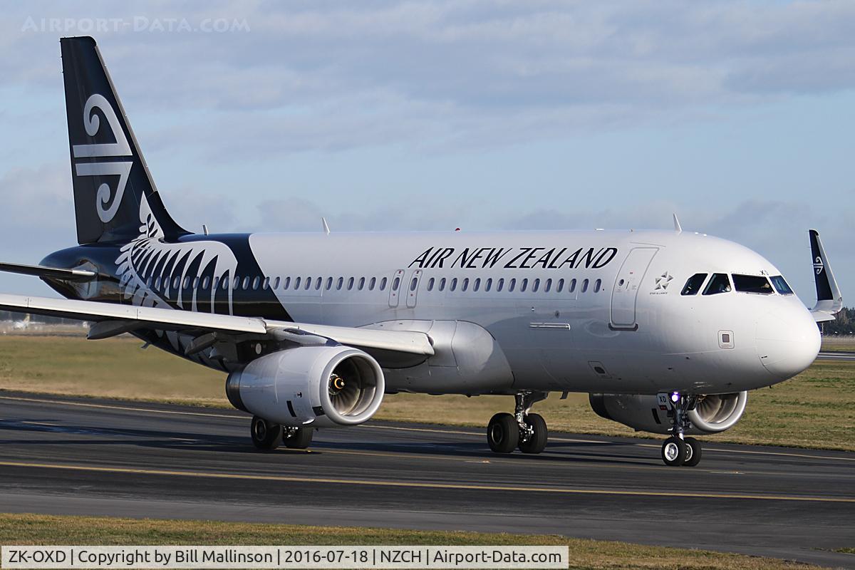 ZK-OXD, 2014 Airbus A320-232 C/N 5962, taxiing to A2