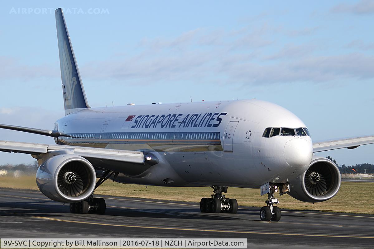 9V-SVC, 2001 Boeing 777-212/ER C/N 28526, taxiing to A2 for r/w 20.  SQ289 to SIN
