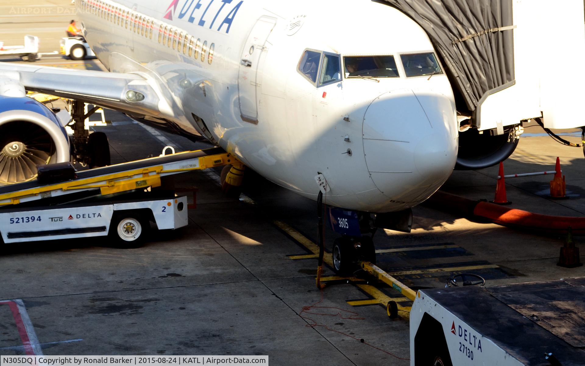 N305DQ, Boeing 737-732 C/N 29645, Close up of nose Atlanta