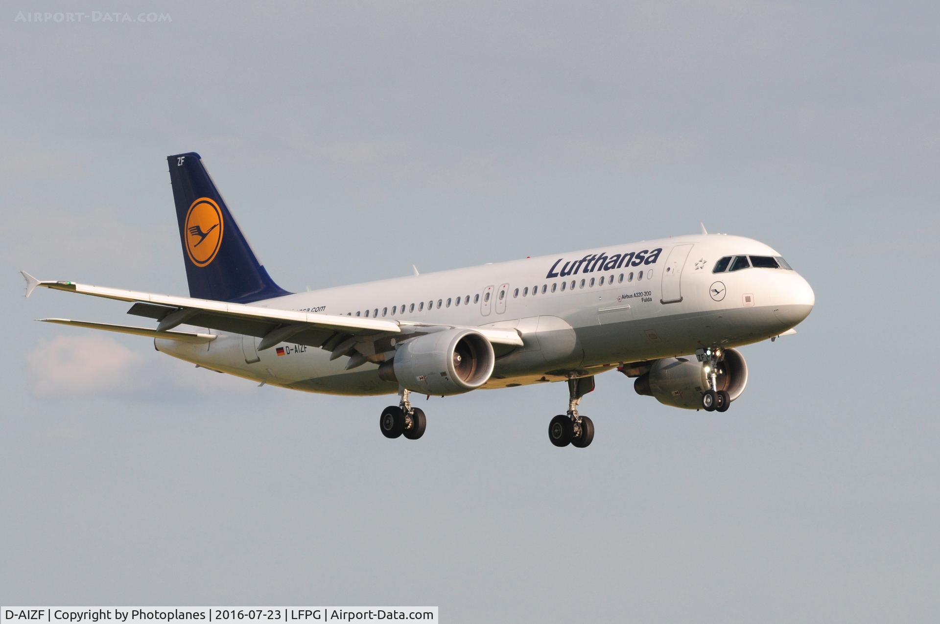 D-AIZF, 2010 Airbus A320-214 C/N 4289, cdg landing