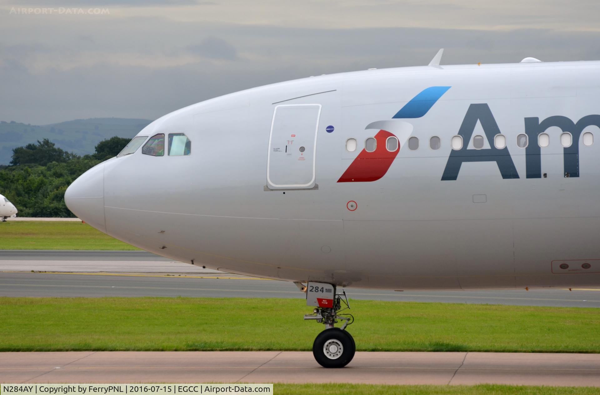 N284AY, 2010 Airbus A330-243 C/N 1095, AA A332 front office.