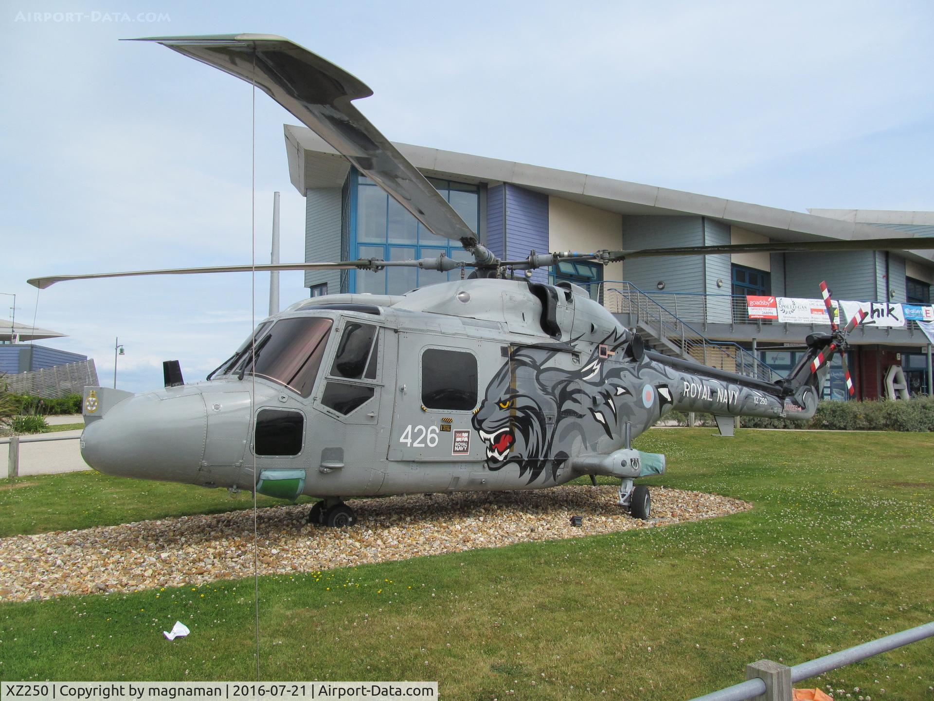 XZ250, 1978 Westland Lynx HAS.3S C/N 084, On static guard at Portland marina