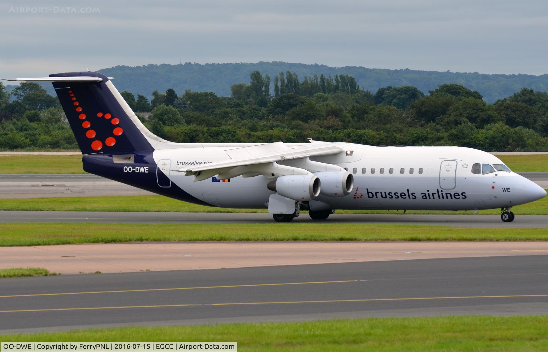OO-DWE, 1998 British Aerospace Avro 146-RJ100 C/N E3327, Brussels BAe146 arriving in MAN