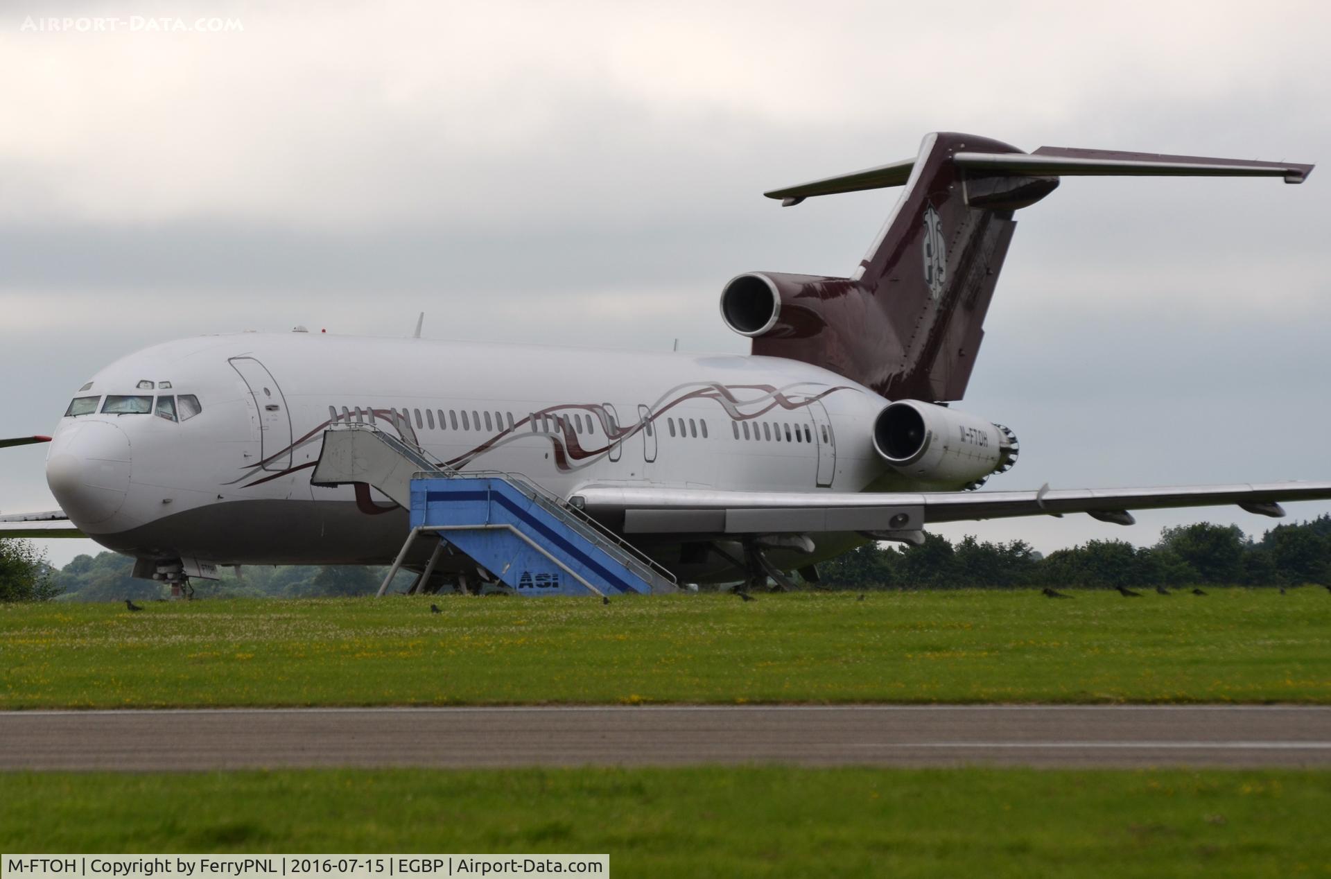 M-FTOH, 1980 Boeing 727-269 C/N 22359, Stored inKemble is this B727.